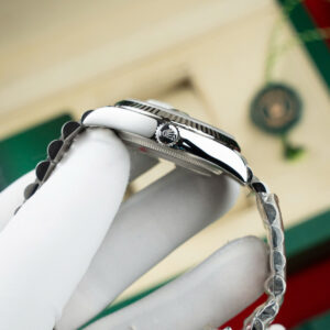 Đồng Hồ Rolex DateJust 126334 Mặt Xanh Dạ Quang Nhà Máy Clean Rep 1 1 41mm (1)