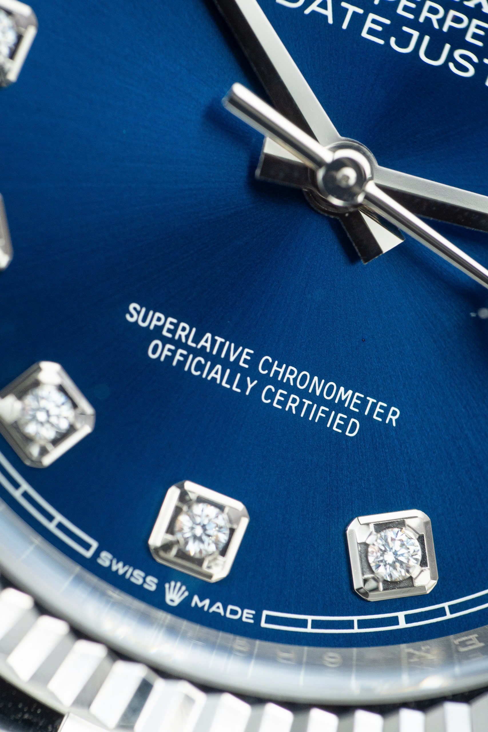 Đồng Hồ Rolex DateJust 126334 Mặt Xanh Đính Đá Nhà Máy Clean Rep 1 1 41mm (1) Đồng Hồ Rolex DateJust 126334 Mặt Xanh Đính Đá Nhà Máy Clean Rep 1 1 41mm (7)