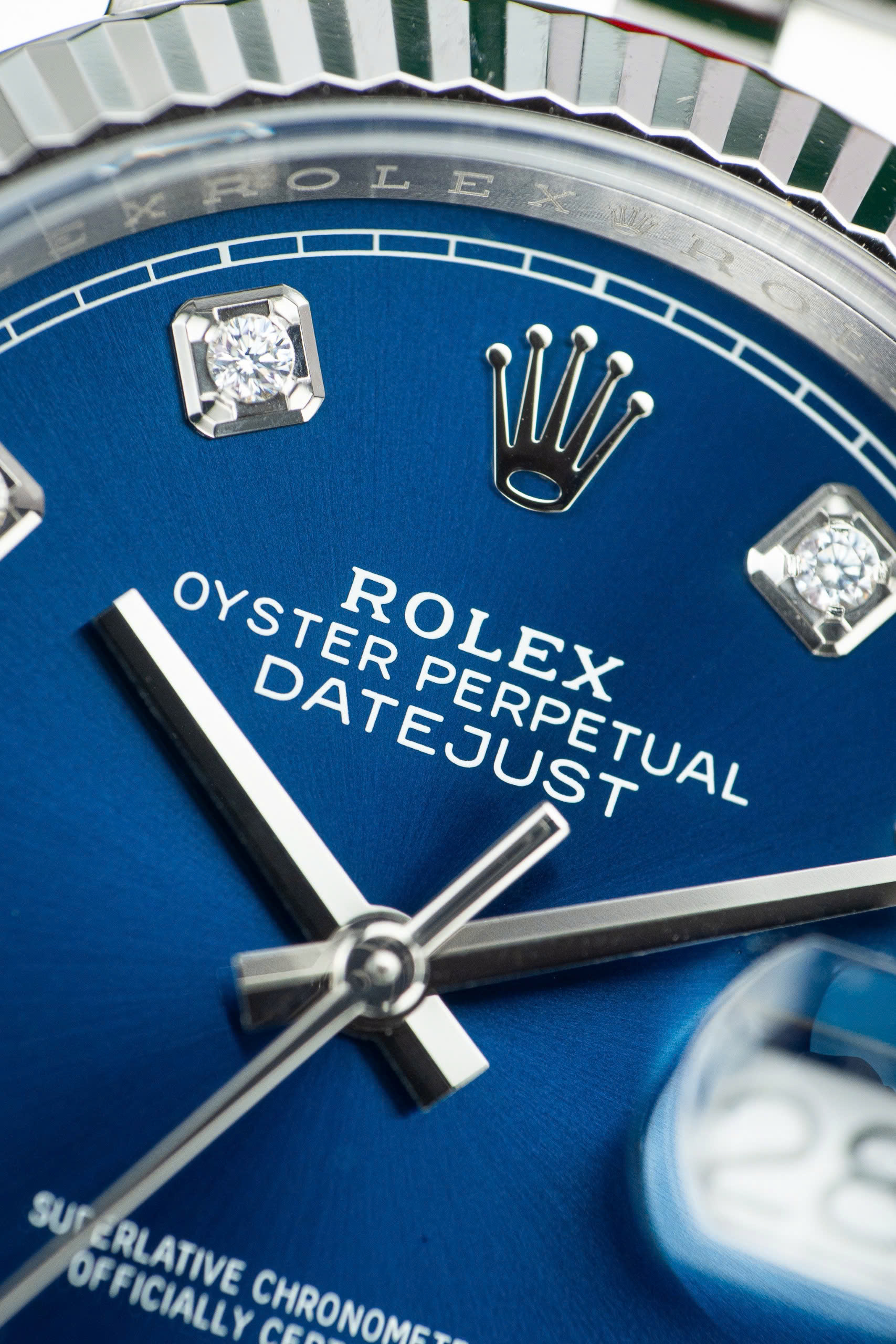 Đồng Hồ Rolex DateJust 126334 Mặt Xanh Đính Đá Nhà Máy Clean Rep 1 1 41mm (2) Đồng Hồ Rolex DateJust 126334 Mặt Xanh Đính Đá Nhà Máy Clean Rep 1 1 41mm (7)