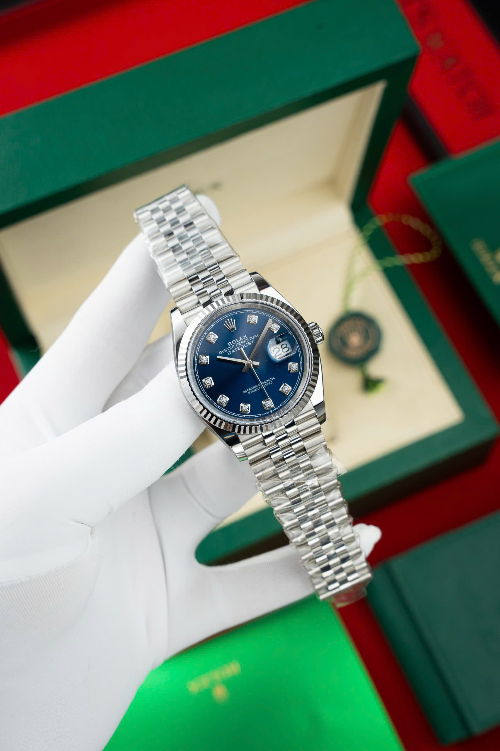 Đồng Hồ Rolex DateJust 126334 Mặt Xanh Đính Đá Nhà Máy Clean Rep 1 1 41mm (5) Đồng Hồ Rolex DateJust 126334 Mặt Xanh Đính Đá Nhà Máy Clean Rep 1 1 41mm (7)