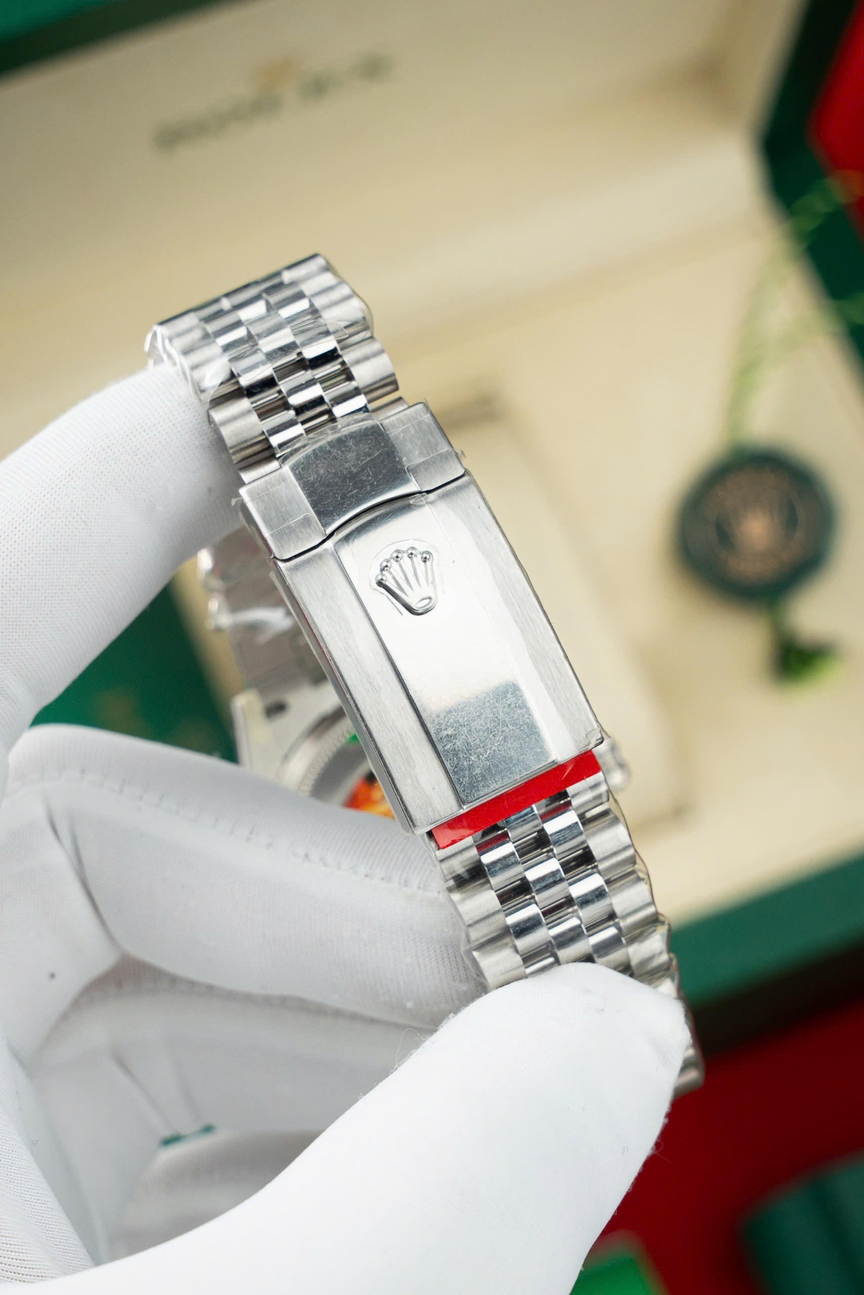 Đồng Hồ Rolex DateJust 126334 Mặt Xanh Đính Đá Nhà Máy Clean Rep 1 1 41mm (6) Đồng Hồ Rolex DateJust 126334 Mặt Xanh Đính Đá Nhà Máy Clean Rep 1 1 41mm (7)