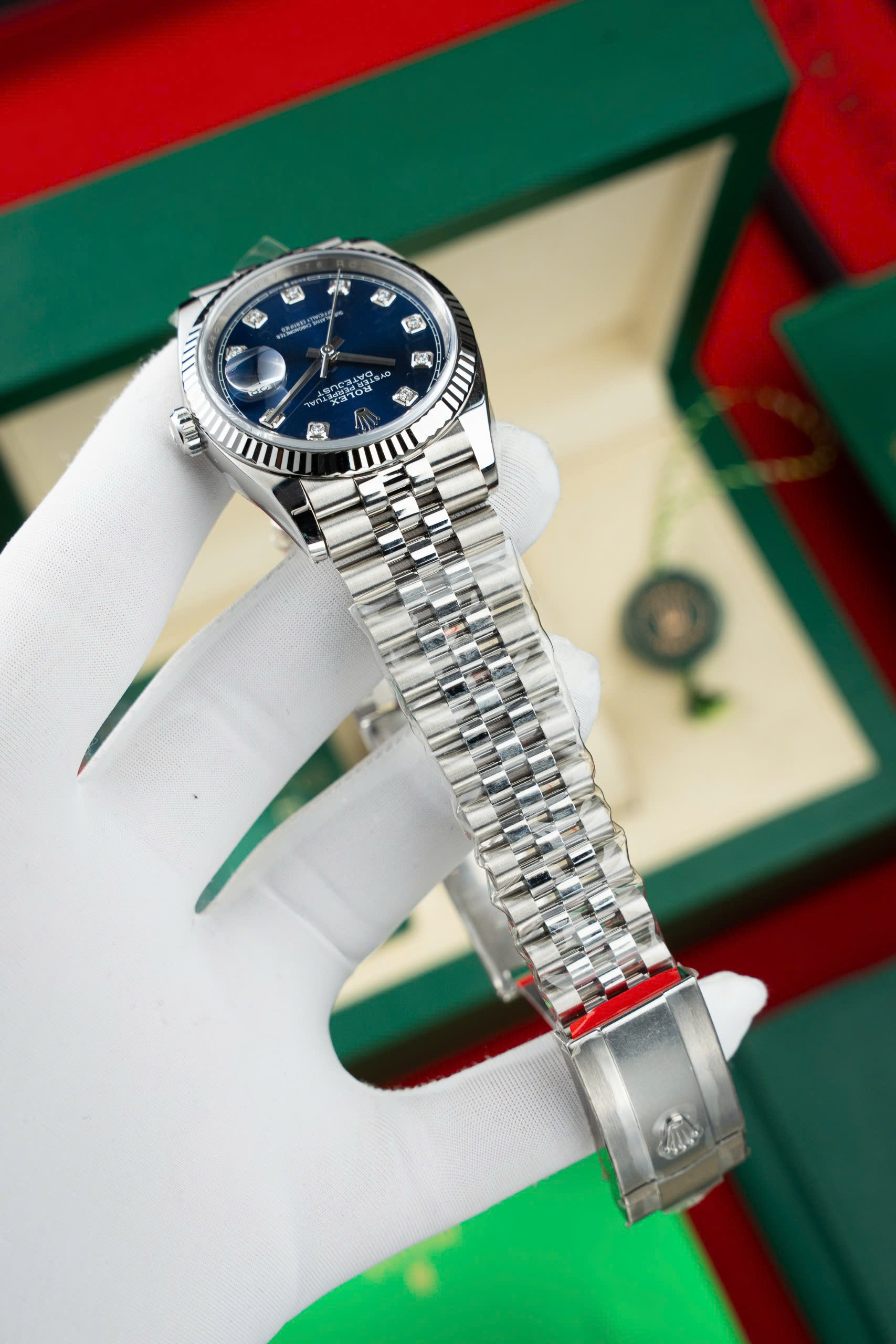 Đồng Hồ Rolex DateJust 126334 Mặt Xanh Đính Đá Nhà Máy Clean Rep 1 1 41mm (8)