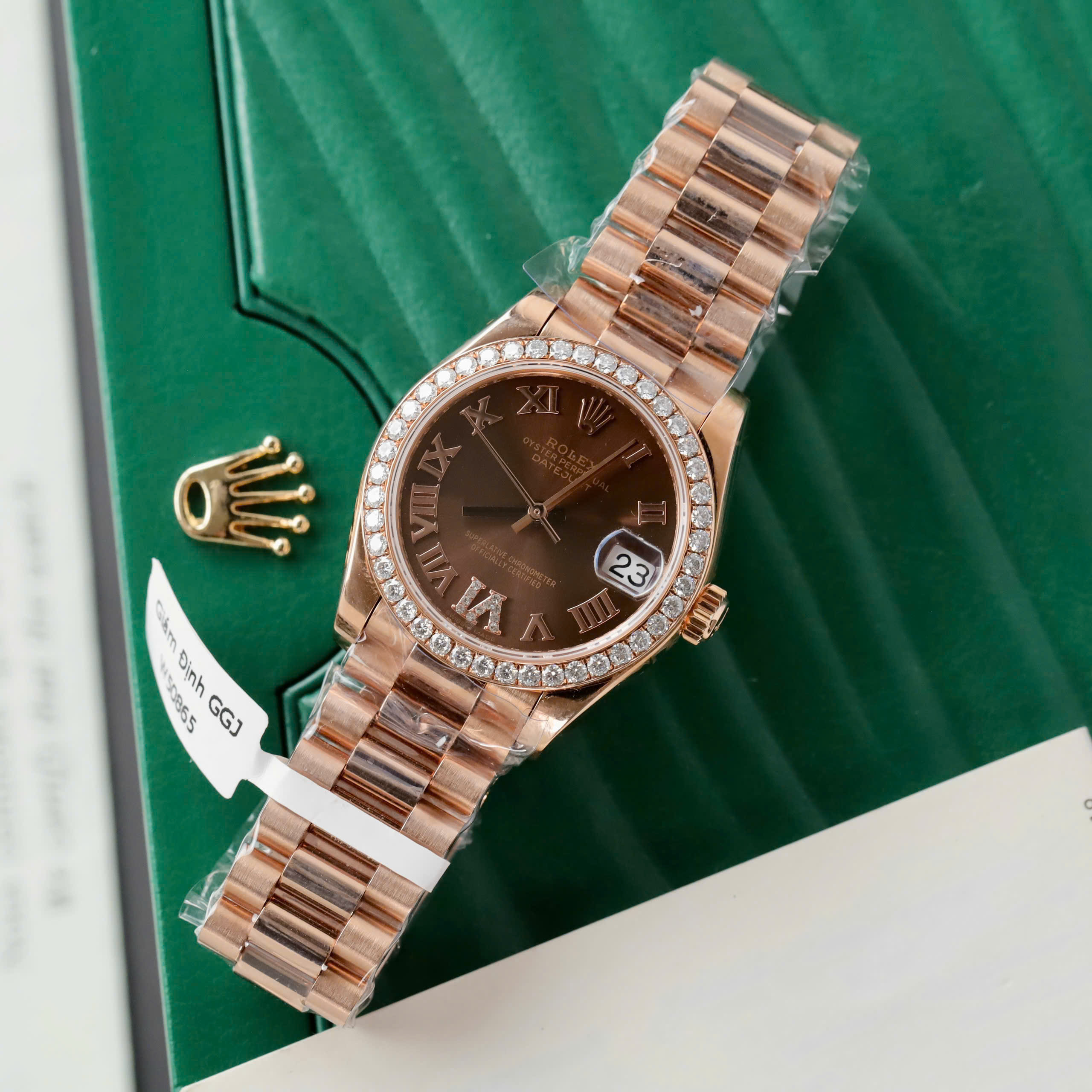 Đồng Hồ Rolex DateJust 278285RBR Bọc Vàng Đính Kim Cương Moissanite 31mm (2) Đồng Hồ Rolex DateJust 278285RBR Bọc Vàng Đính Kim Cương Moissanite 31mm (2)