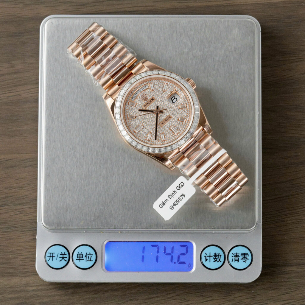 Đồng Hồ Rolex Day-Date 228345RBR Bọc Vàng Hồng Chế Tác Moissanite Baguette 40mm (8)