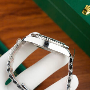 Đồng Hồ Rolex GMT-Master II 126710GRNR Bruce Wayne Chế Tác Nhà Máy Clean 40mm (1)