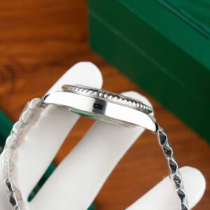 Đồng Hồ Rolex GMT-Master II Pepsi 126710BLRO Chế Tác Nhà Máy Clean V3 40mm (10)