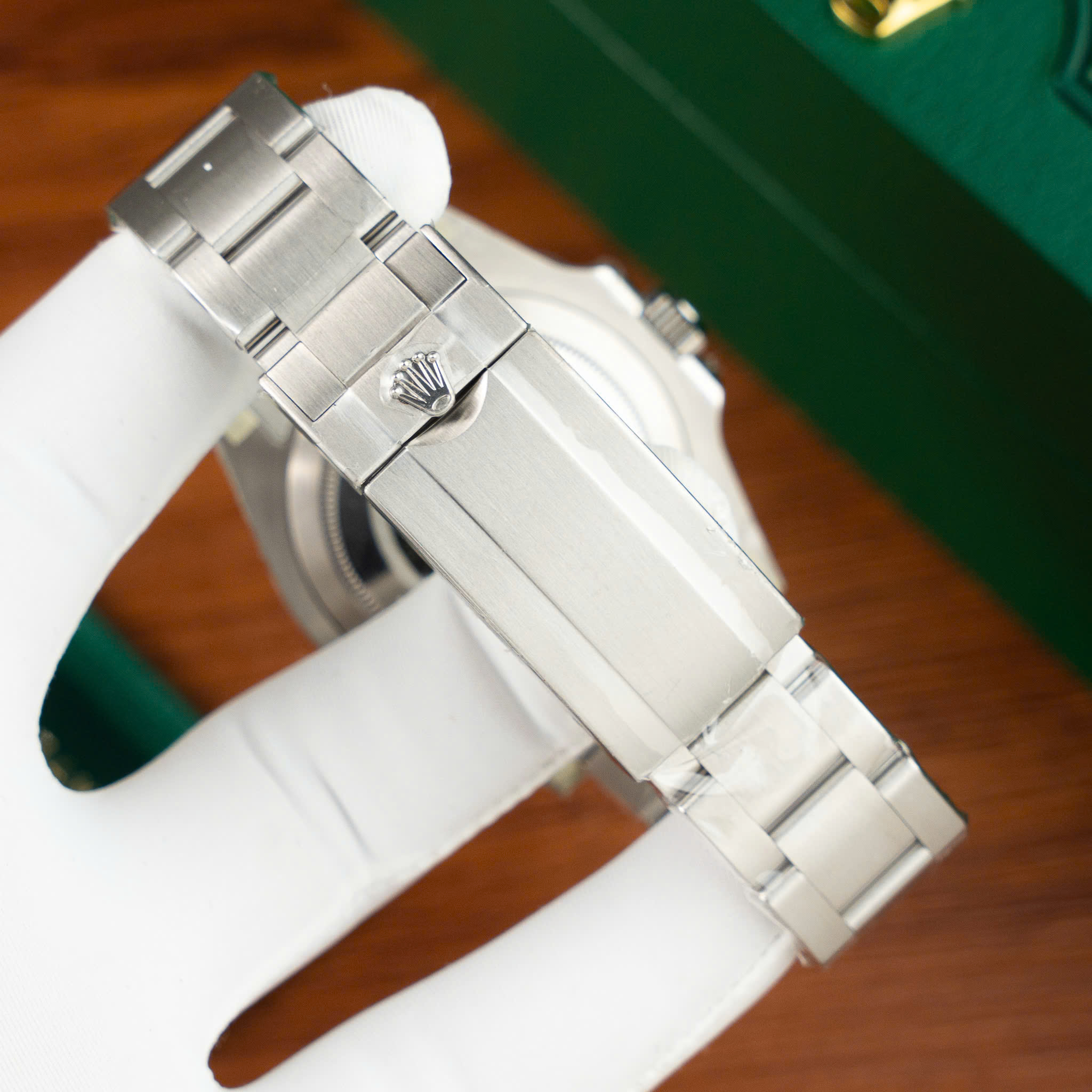 Đồng Hồ Rolex Submariner Starbucks 126610LV Chế Tác Nhà Máy Clean 41mm (10) Đồng Hồ Rolex Submariner Starbucks 126610LV Chế Tác Nhà Máy Clean 41mm (6)