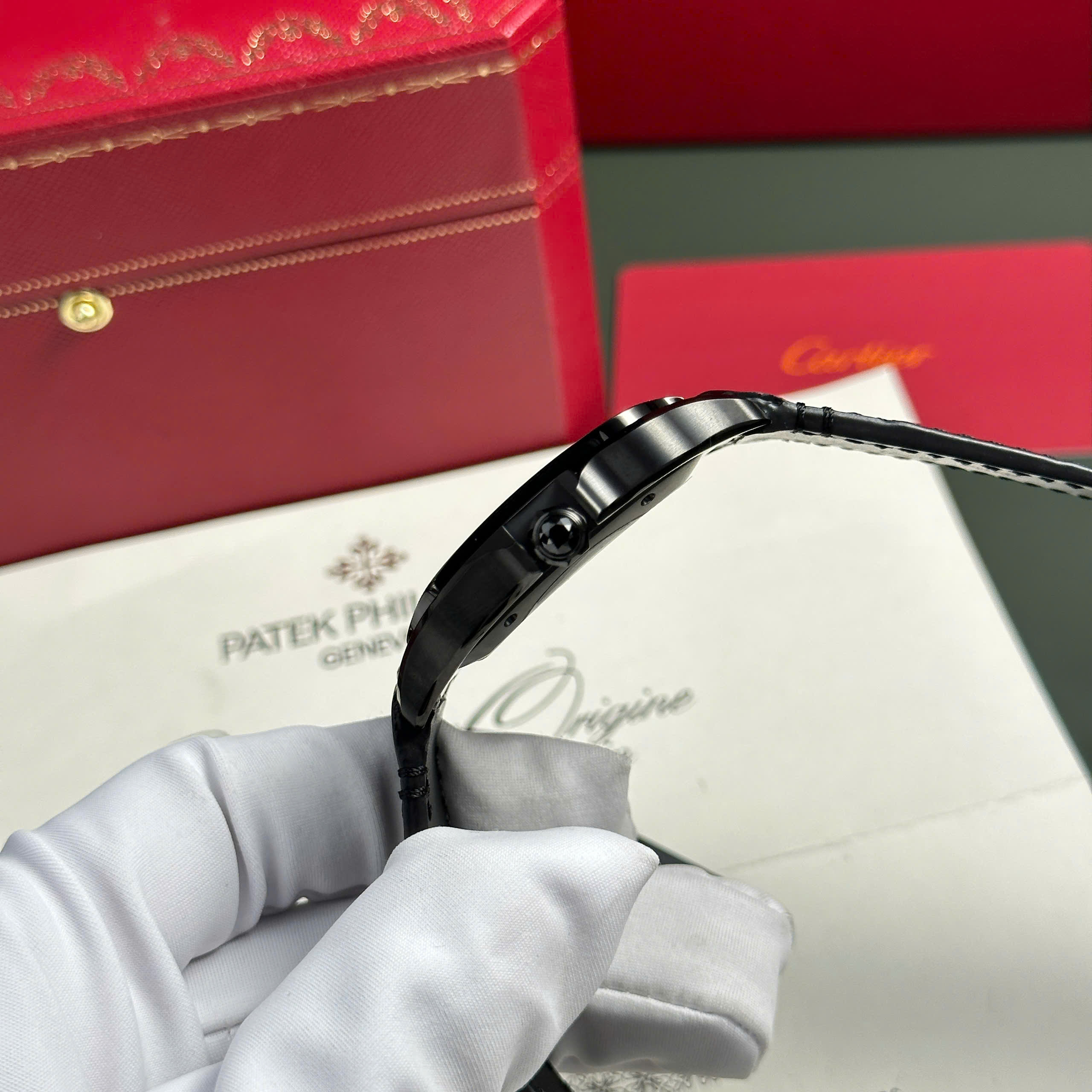 Đồng Hồ Cartier Black ADLC Replica Cao Cấp Dây Da Màu Đen Nhà Máy BV (5) Đồng Hồ Cartier Black ADLC Replica Cao Cấp Dây Da Màu Đen Nhà Máy BV (11)