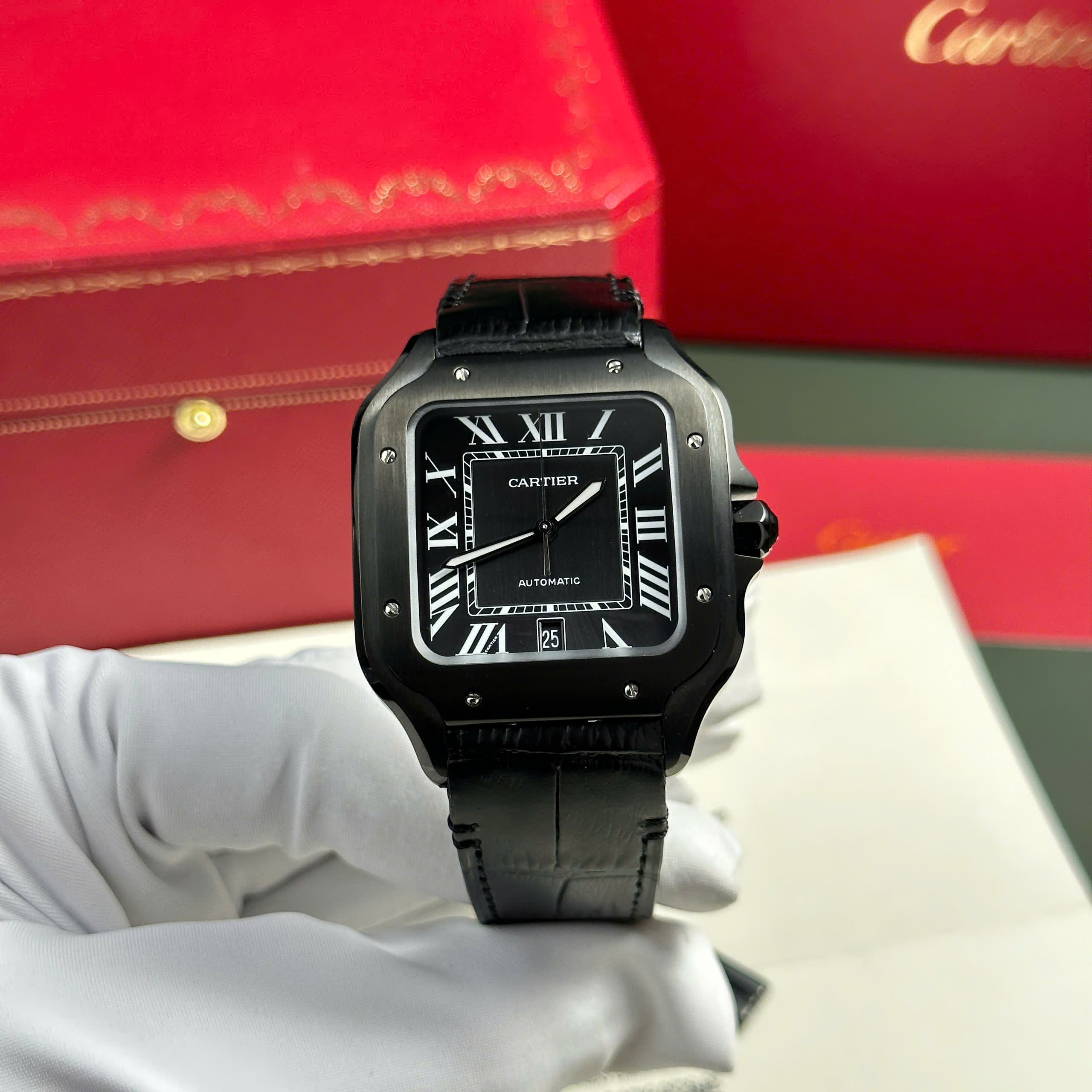 Đồng Hồ Cartier Black ADLC Replica Cao Cấp Dây Da Màu Đen Nhà Máy BV (7) Đồng Hồ Cartier Black ADLC Replica Cao Cấp Dây Da Màu Đen Nhà Máy BV (11)