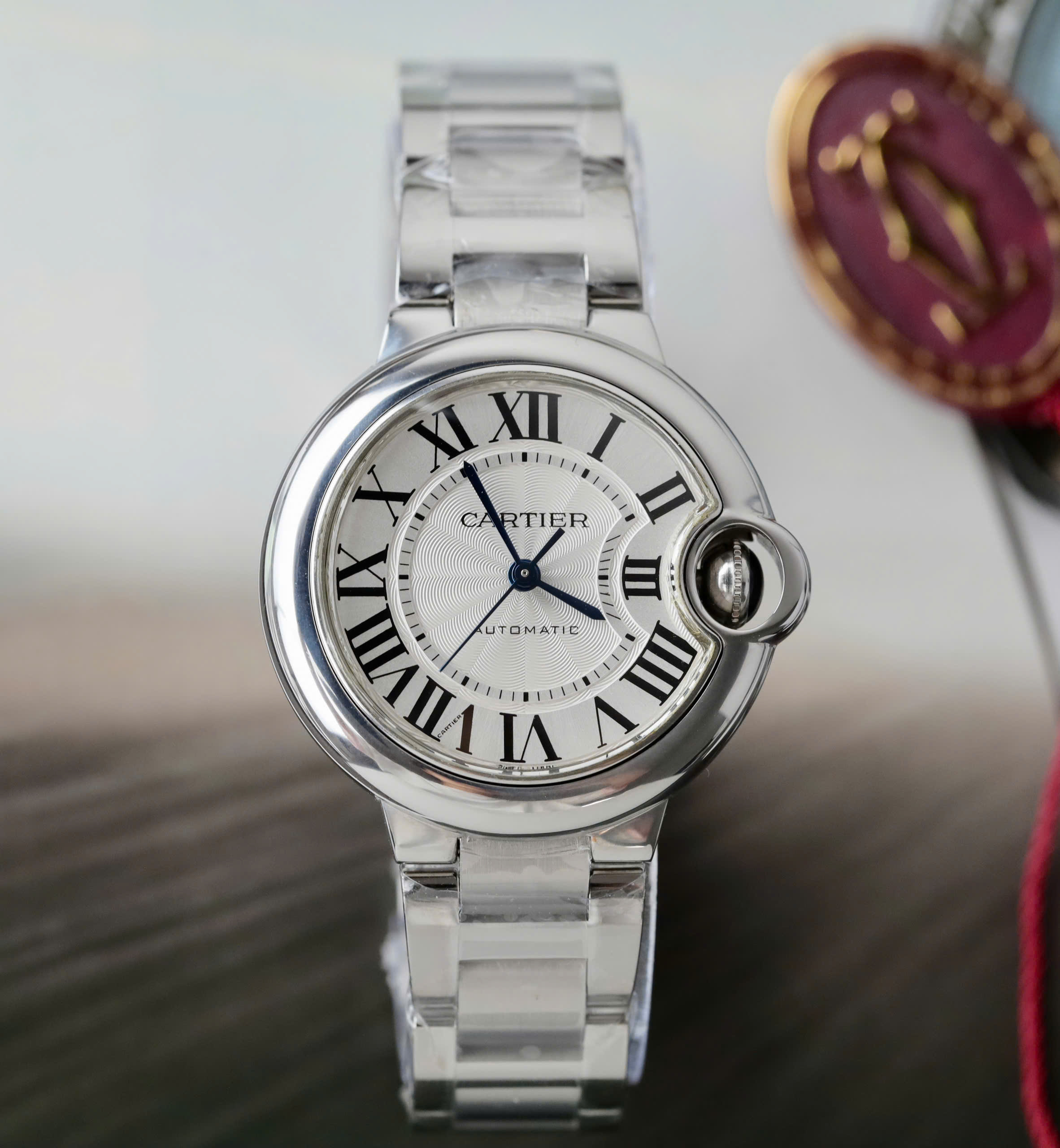Đồng Hồ Chế Tác Cartier Ballon Bleu Automatic Nữ Mặt Trắng Dây ThépXưởng AF 33mm (1) Đồng Hồ Chế Tác Cartier Ballon Bleu Automatic Nữ Mặt Trắng Dây ThépXưởng AF 33mm (2)