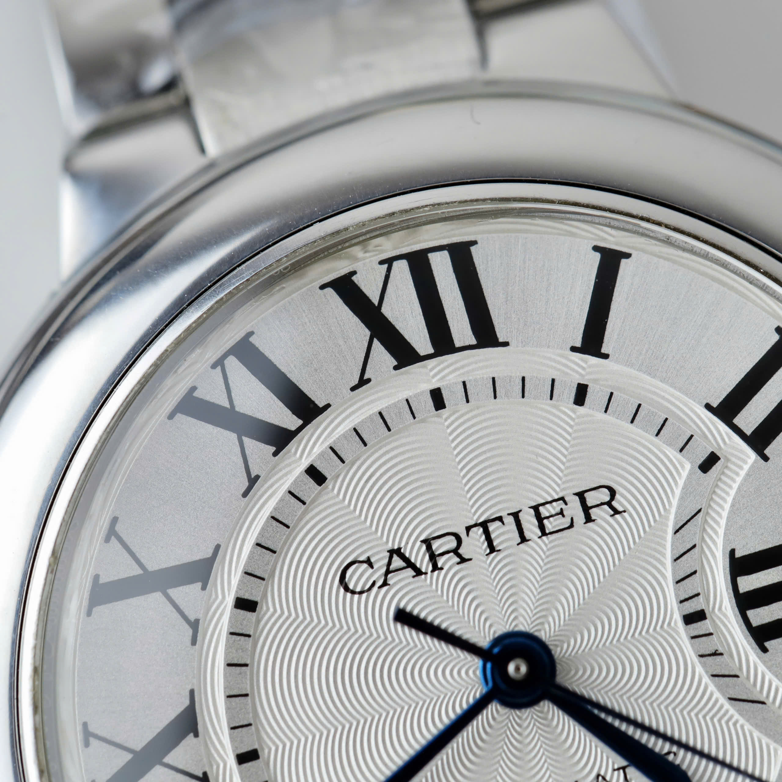 Đồng Hồ Chế Tác Cartier Ballon Bleu Automatic Nữ Mặt Trắng Dây ThépXưởng AF 33mm (5) Đồng Hồ Chế Tác Cartier Ballon Bleu Automatic Nữ Mặt Trắng Dây ThépXưởng AF 33mm (2)