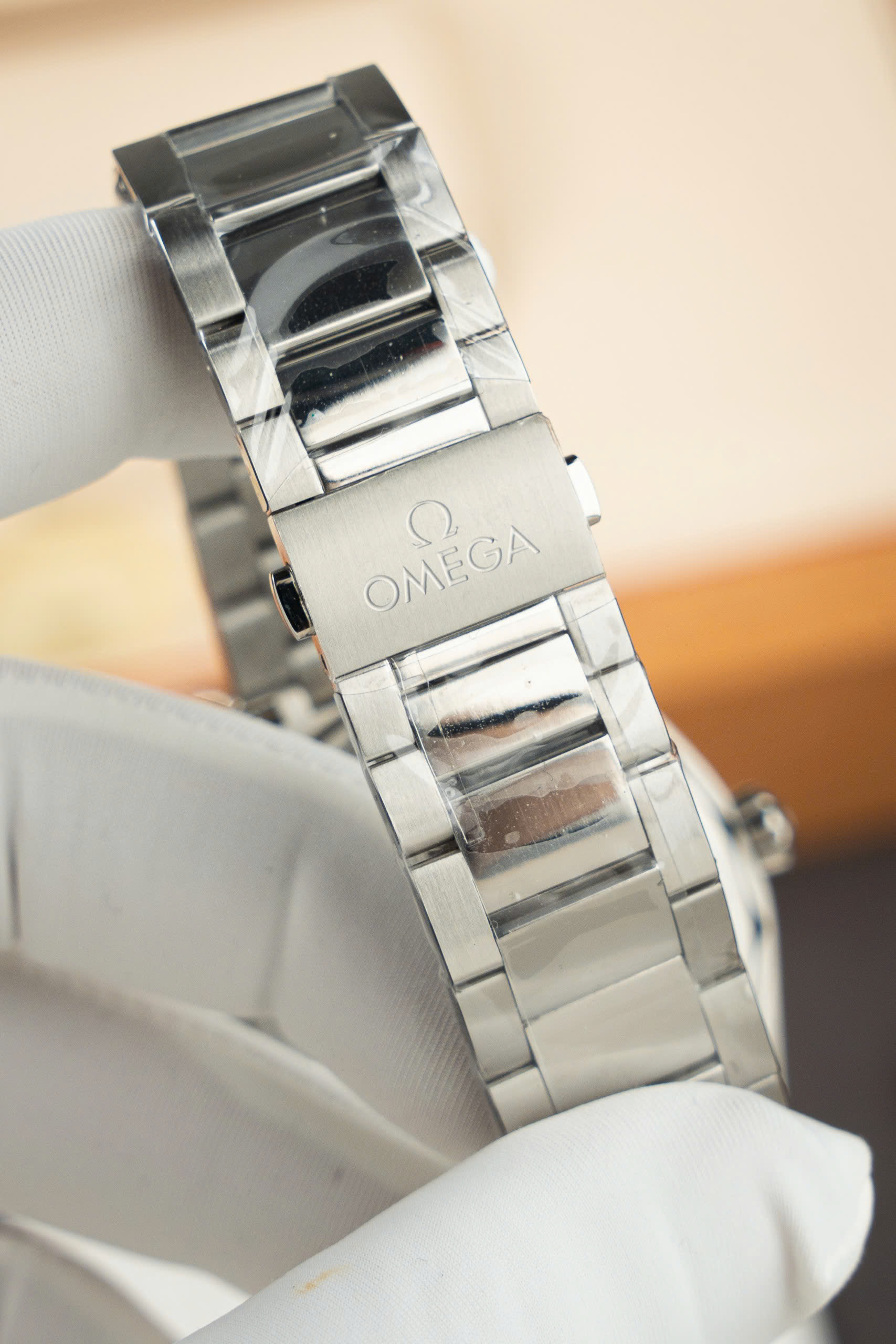 Đồng Hồ Chế Tác Omega Seamaster Aqua Terra 150M Mặt Xanh Lá Xưởng VS 41mm (1) Đồng Hồ Chế Tác Omega Seamaster Aqua Terra 150M Mặt Xanh Lá Xưởng VS 41mm (3)