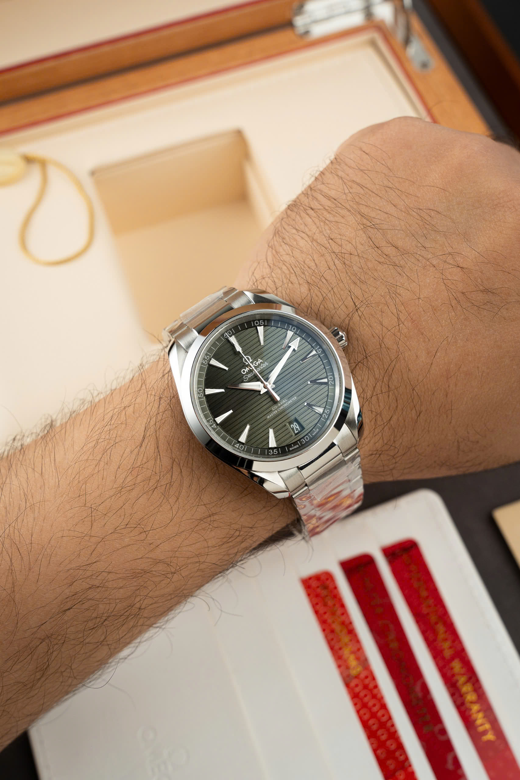 Đồng Hồ Chế Tác Omega Seamaster Aqua Terra 150M Mặt Xanh Lá Xưởng VS 41mm (5) Đồng Hồ Chế Tác Omega Seamaster Aqua Terra 150M Mặt Xanh Lá Xưởng VS 41mm (3)