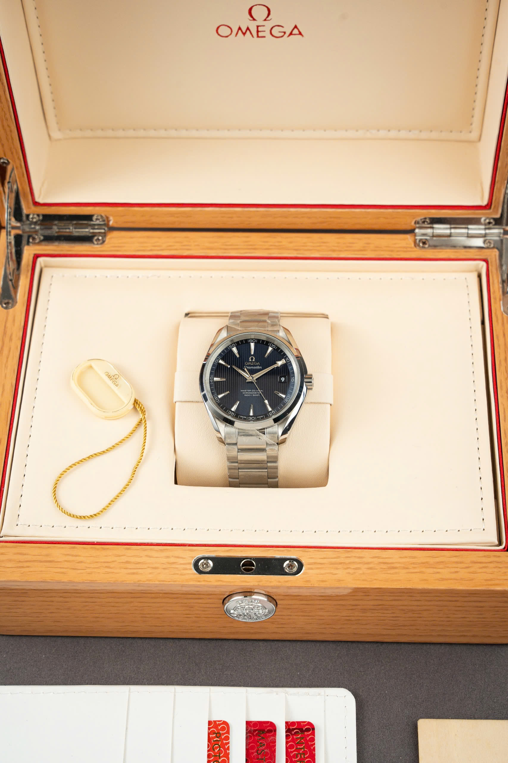 Đồng Hồ Chế Tác Omega Seamaster Aqua Terra 150M Mặt Xanh Than Xưởng VS 41mm (7) Đồng Hồ Chế Tác Omega Seamaster Aqua Terra 150M Mặt Xanh Than Xưởng VS 41mm (3)