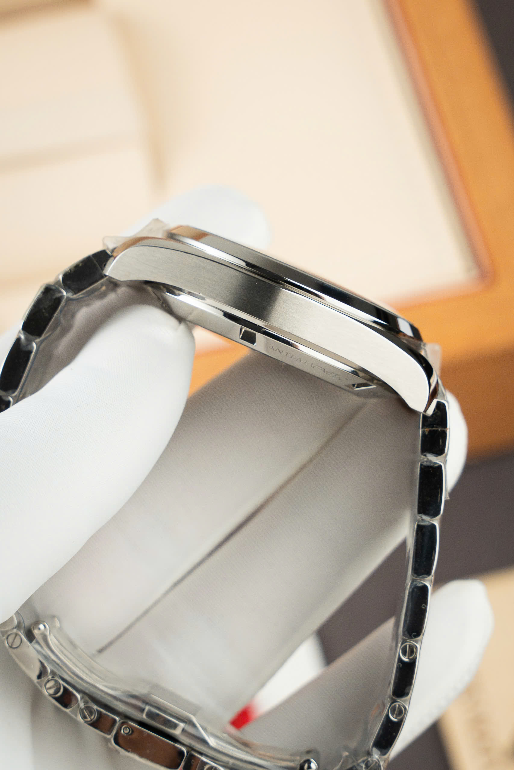 Đồng Hồ Chế Tác Omega Seamaster Aqua Terra 150M Mặt Xanh Than Xưởng VS 41mm (9) Đồng Hồ Chế Tác Omega Seamaster Aqua Terra 150M Mặt Xanh Than Xưởng VS 41mm (3)