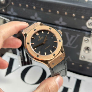 Đồng Hồ Hublot Classic Fusion King Gold Rep 11 Cao Cấp Mặt Số Đen Nhà Máy JJF 38mm (1)