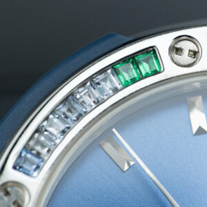 Đồng Hồ Hublot Classic Fusion Titanium Rainbow Chế Tác Viền Đá Quý Nhân Tạo 42mm (11)