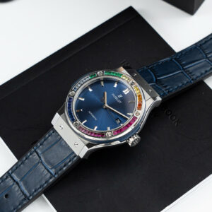 Đồng Hồ Hublot Classic Fusion Titanium Rainbow Chế Tác Viền Đá Quý Nhân Tạo 42mm (11)