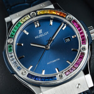 Đồng Hồ Hublot Classic Fusion Titanium Rainbow Chế Tác Viền Đá Quý Nhân Tạo 42mm (11)