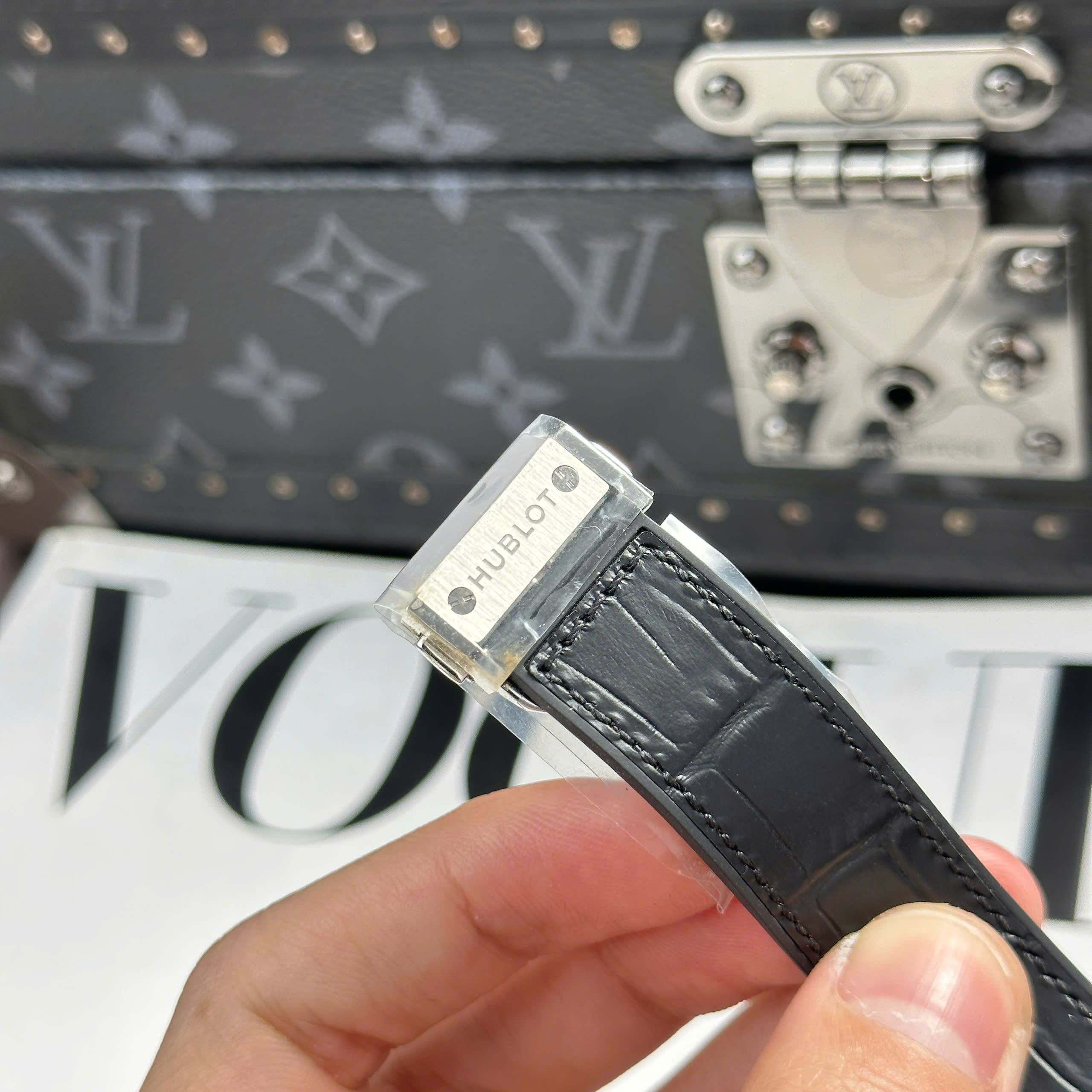 Đồng Hồ Hublot Classic Fusion Titanium Rep 1 1 Cao Cấp Mặt Số Đen Nhà Máy JJF 38mm (6) Đồng Hồ Hublot Classic Fusion Titanium Rep 1 1 Cao Cấp Mặt Số Đen Nhà Máy JJF 38mm (1)