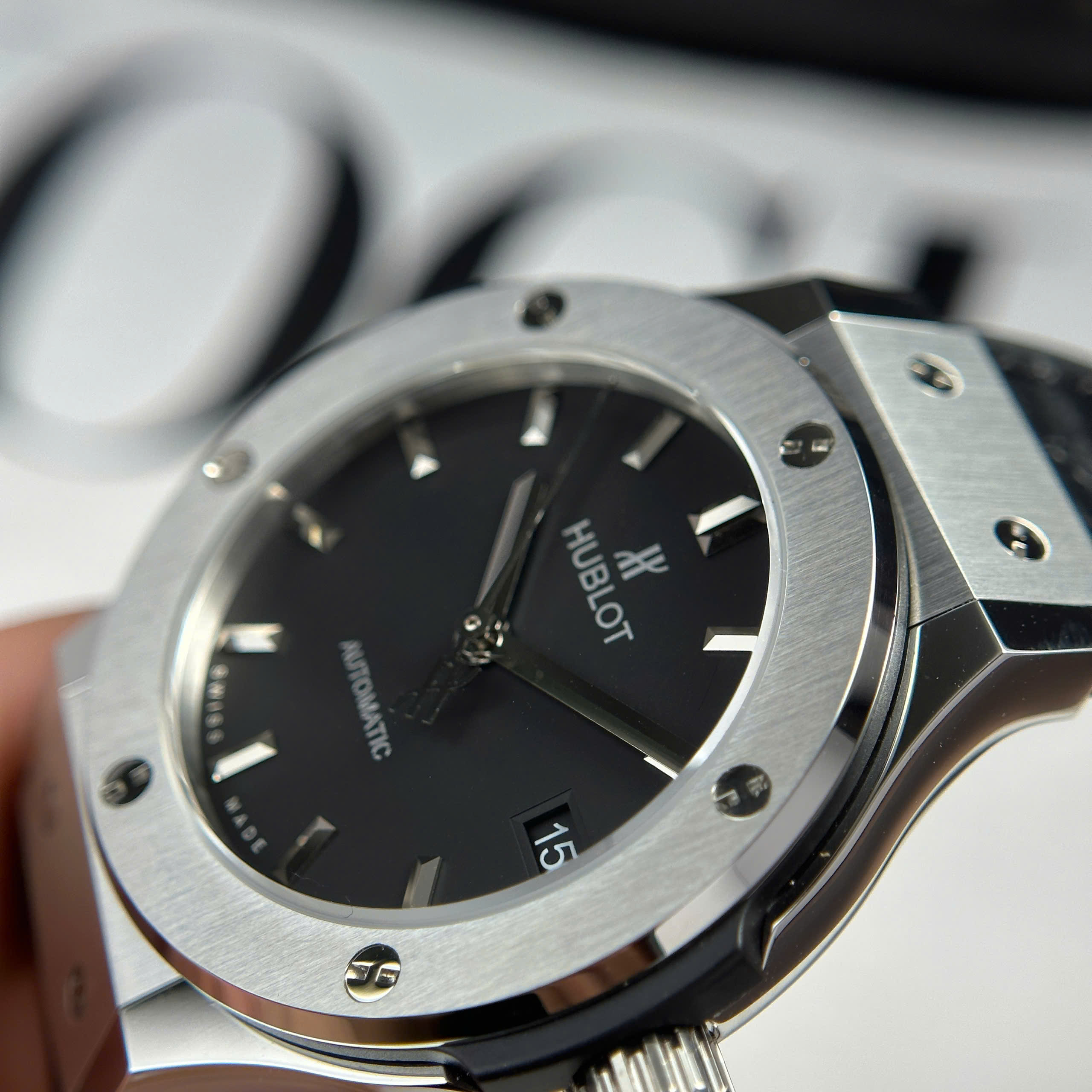 Đồng Hồ Hublot Classic Fusion Titanium Rep 1 1 Cao Cấp Mặt Số Đen Nhà Máy JJF 38mm (8) Đồng Hồ Hublot Classic Fusion Titanium Rep 1 1 Cao Cấp Mặt Số Đen Nhà Máy JJF 38mm (8)