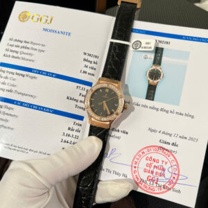 Đồng Hồ Nữ Hublot Chế Tác Đính Kim Cương Moissanite Classic Fusion King Gold 33mm (2)