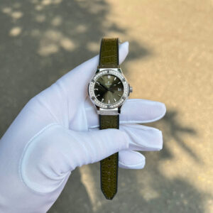 Đồng Hồ Nữ Hublot Chế Tác Đính Moissanite Classic Fusion Titanium Mặt Xanh Lá Cây 33mm (1)