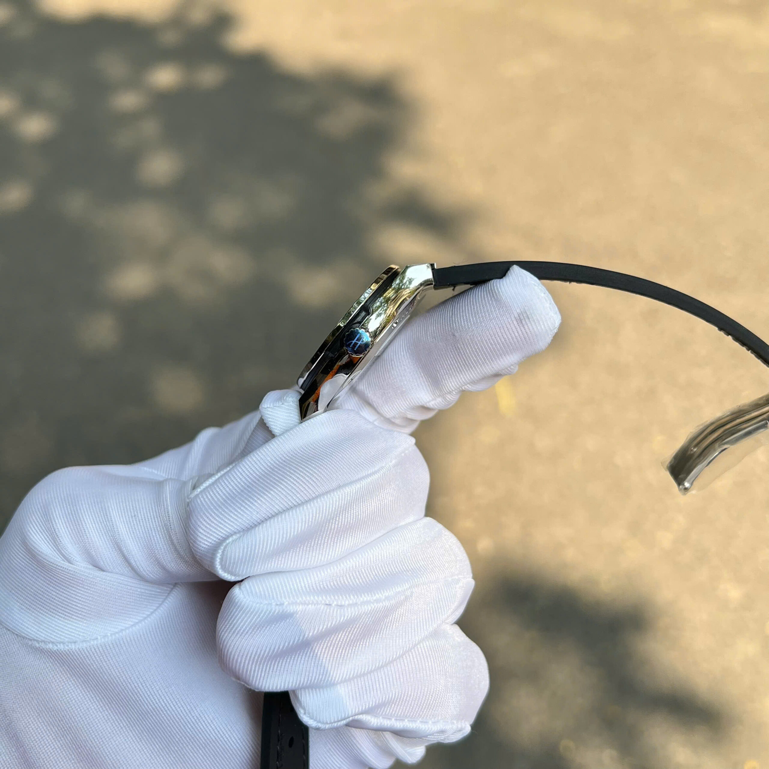 Đồng Hồ Nữ Hublot Chế Tác Độ Kim Cương Moissanite Classic Fusion Titanium Mặt Đen 33mm (6)