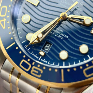 Đồng Hồ Omega Rep 1 1 Seamaster Diver 300M Mặt Số Xanh Demi Gold Nhà Máy VS 42mm (9)