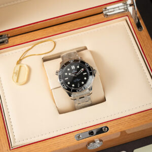 Đồng Hồ Omega Seamaster Diver 300M Rep 1 1 Mặt Số Đen Nhà Máy VS Nam 42mm (2)