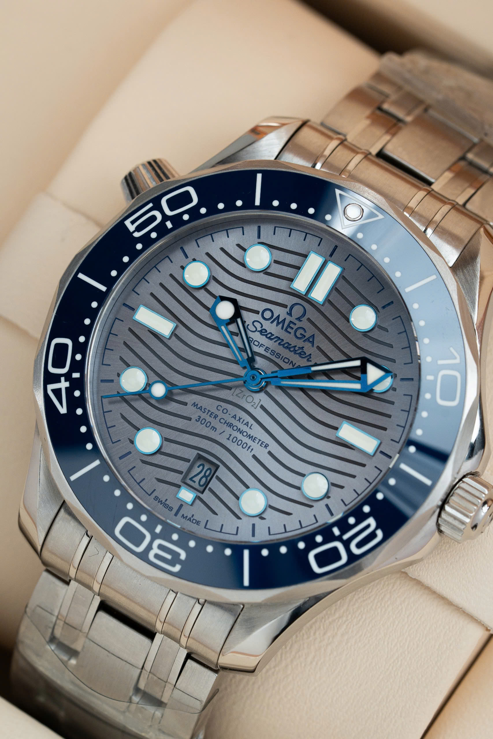 Đồng Hồ Omega Seamaster Diver 300M Replica 11 Mặt Xám Nhà Máy VS 42mm (11) Đồng Hồ Omega Seamaster Diver 300M Replica 11 Mặt Xám Nhà Máy VS 42mm (7)