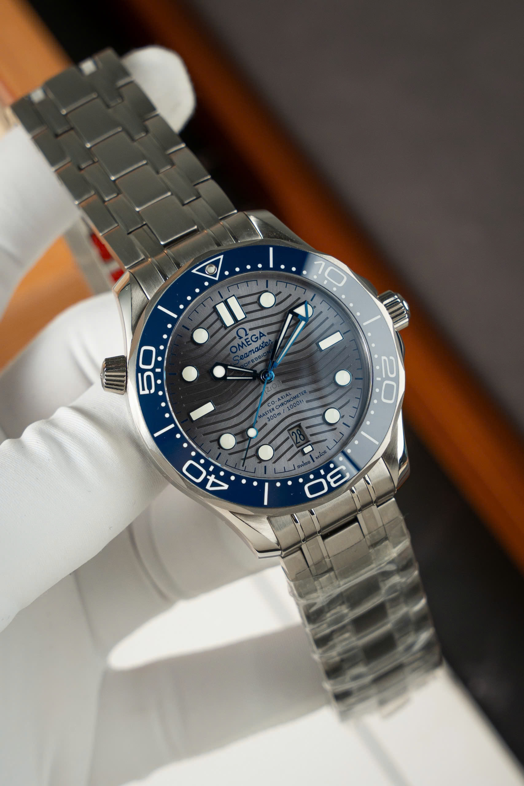 Đồng Hồ Omega Seamaster Diver 300M Replica 11 Mặt Xám Nhà Máy VS 42mm (5) Đồng Hồ Omega Seamaster Diver 300M Replica 11 Mặt Xám Nhà Máy VS 42mm (7)