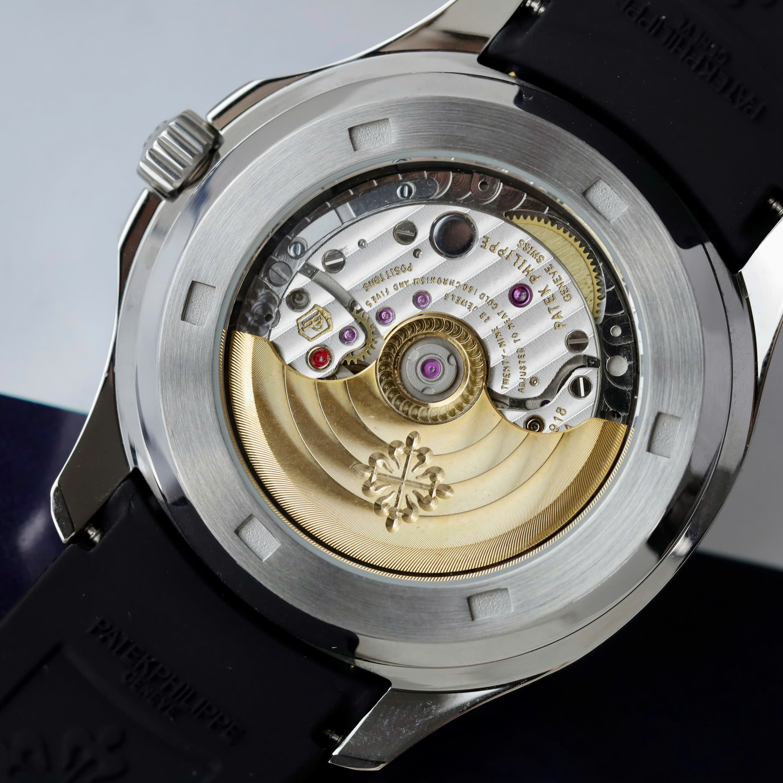 Đồng Hồ Patek Philippe Chế Tác Aquanaut 5261G Automatic Máy Cơ Thuỵ Sỹ Mặt Đen 40mm (2) Đồng Hồ Patek Philippe Chế Tác Aquanaut 5261G Automatic Máy Cơ Thuỵ Sỹ Mặt Đen 40mm (1)