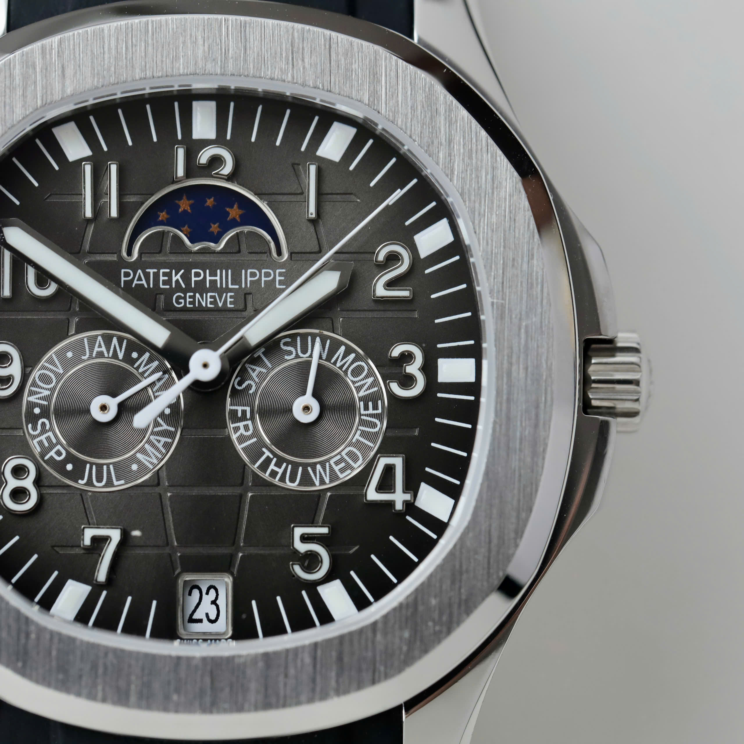 Đồng Hồ Patek Philippe Chế Tác Aquanaut 5261G Automatic Máy Cơ Thuỵ Sỹ Mặt Xám 40mm (8) Đồng Hồ Patek Philippe Chế Tác Aquanaut 5261G Automatic Máy Cơ Thuỵ Sỹ Mặt Xám 40mm (1)