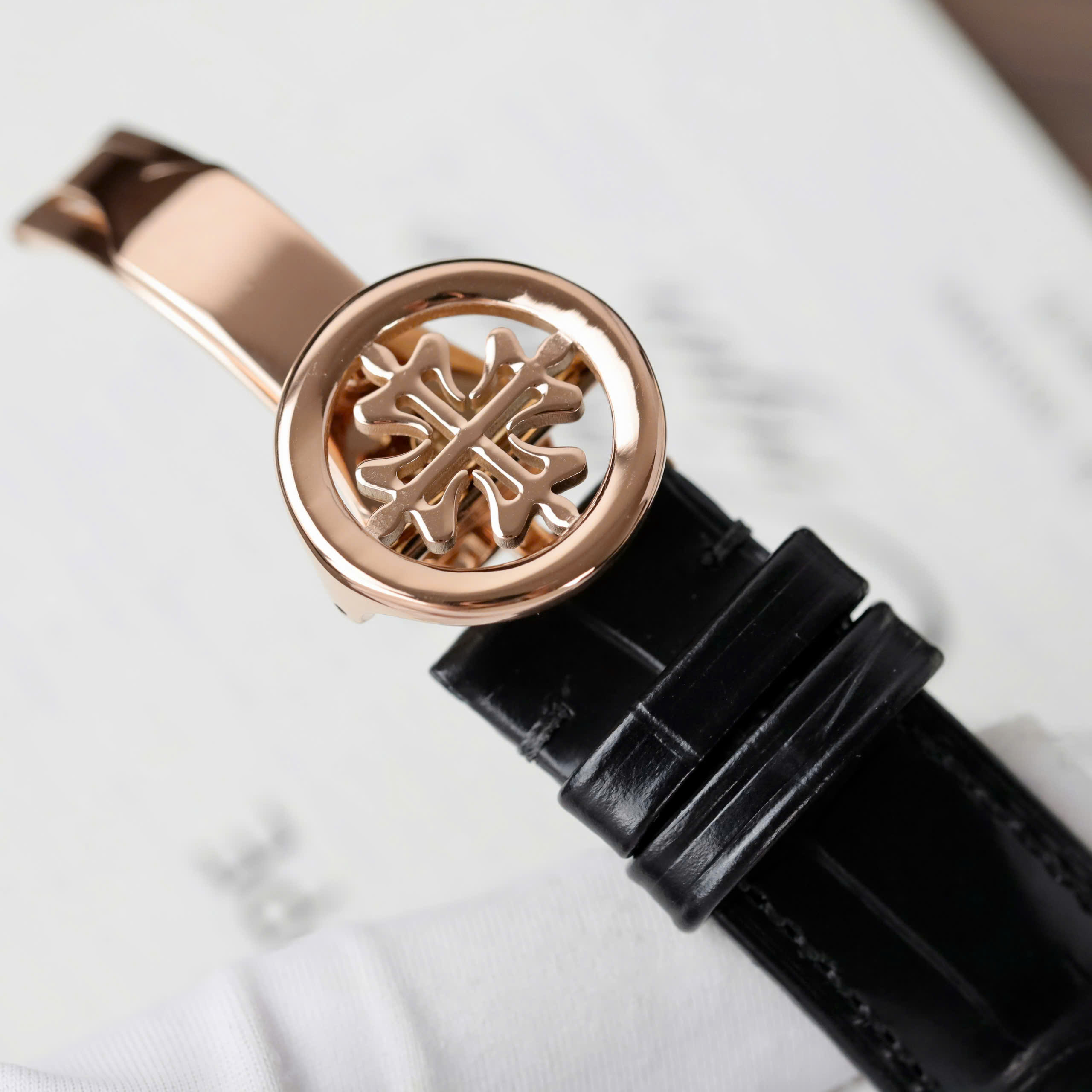 Đồng Hồ Patek Philippe Fake Cao Cấp Grand Complications 5270R Dây Da Đen 41mm (5) Đồng Hồ Patek Philippe Fake Cao Cấp Grand Complications 5270R Dây Da Đen 41mm (1)