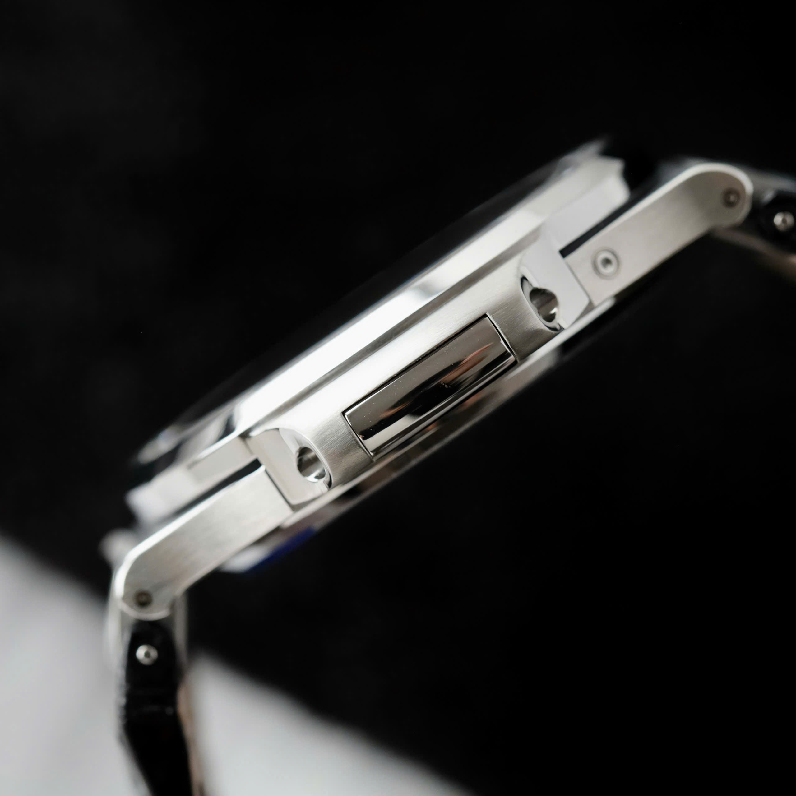 Đồng Hồ Patek Philippe Nautilus 5724G Rep 1 1 Đính Đá Mặt Xanh Nhà Máy PPF 40mm (9) Đồng Hồ Patek Philippe Nautilus 5724G Rep 1 1 Đính Đá Mặt Xanh Nhà Máy PPF 40mm (2)