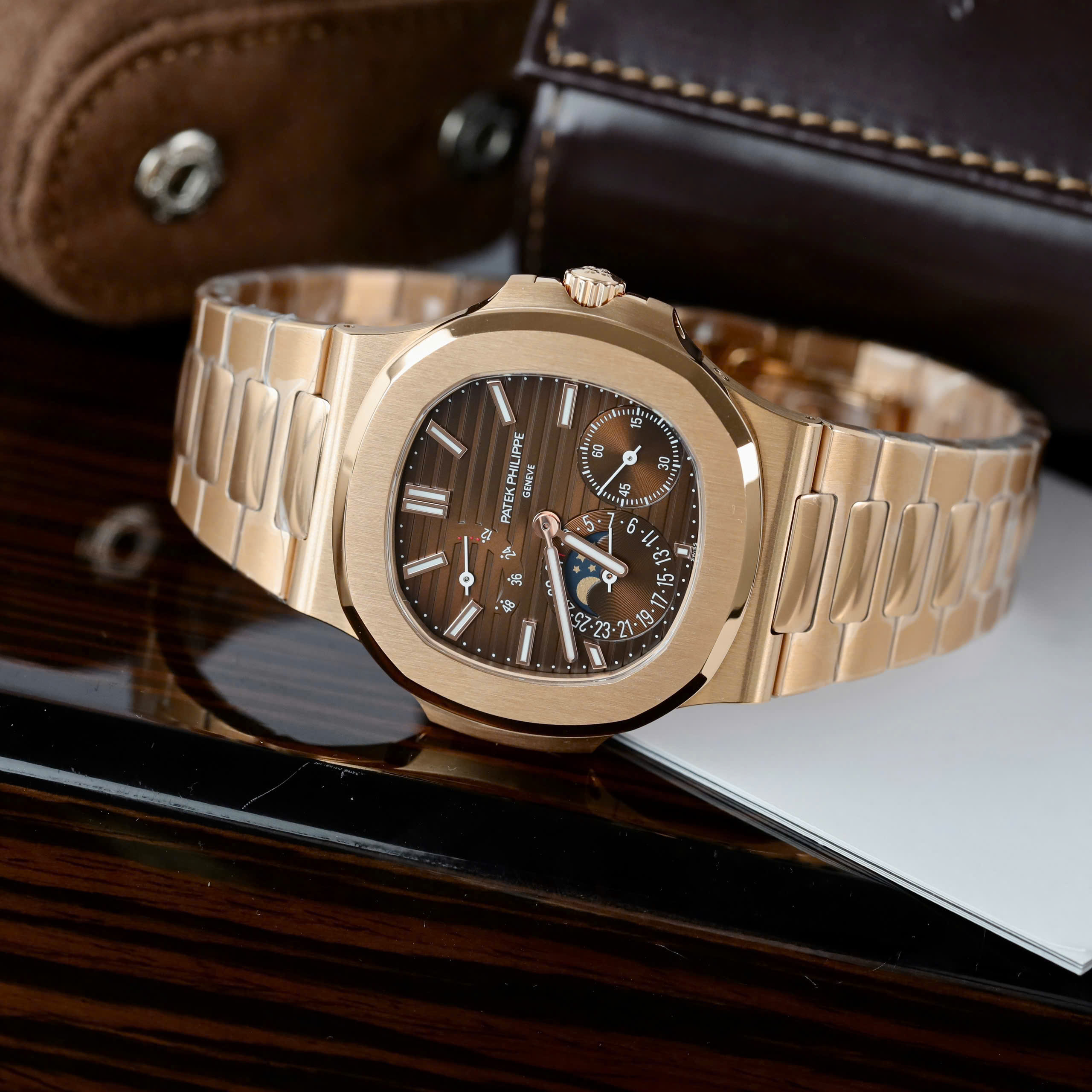 Đồng Hồ Patek Philippe Rep 11 Nautilus 5712 Mặt Chocolate Xưởng PPF V3 40mm (4)