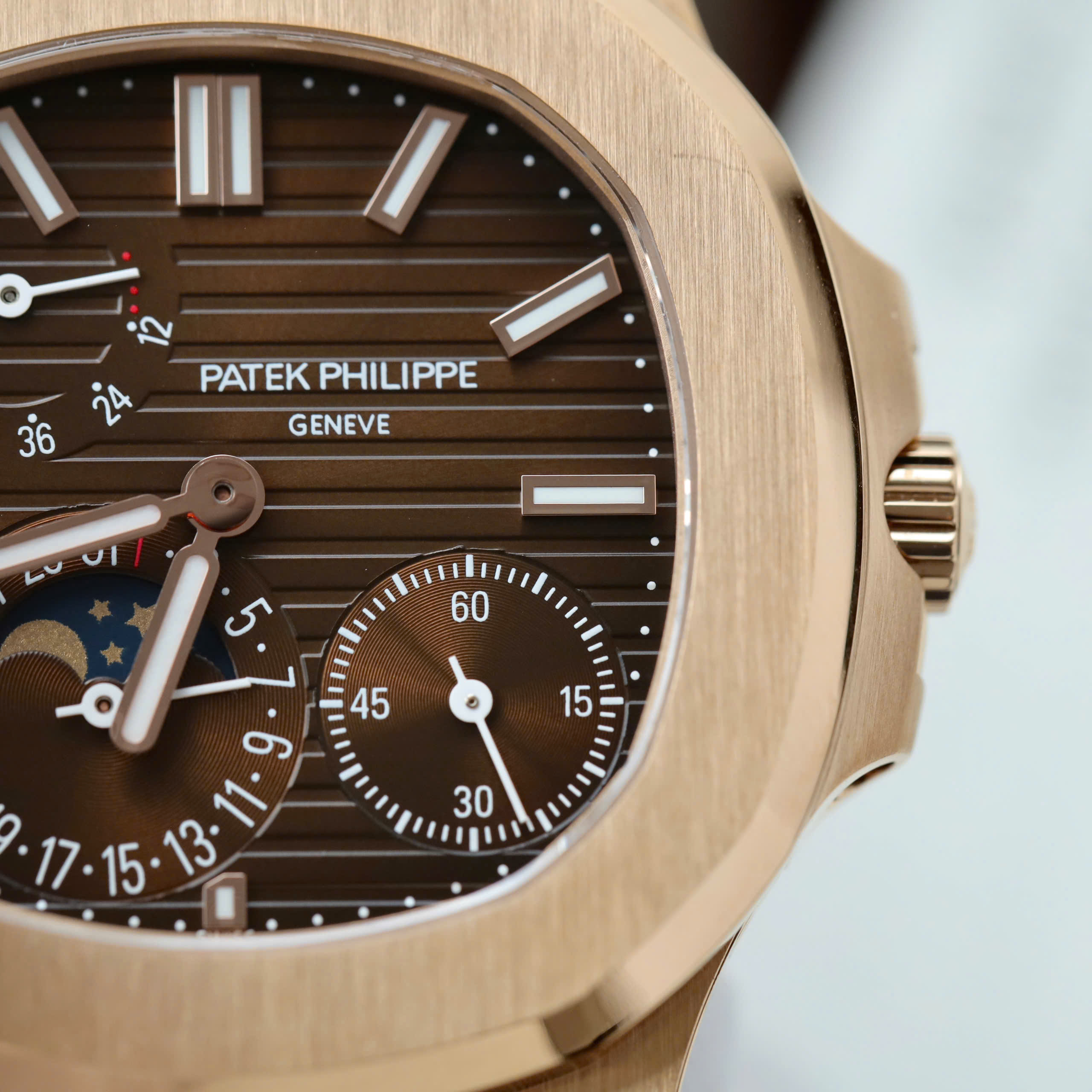 Đồng Hồ Patek Philippe Rep 11 Nautilus 5712 Mặt Chocolate Xưởng PPF V3 40mm (7)