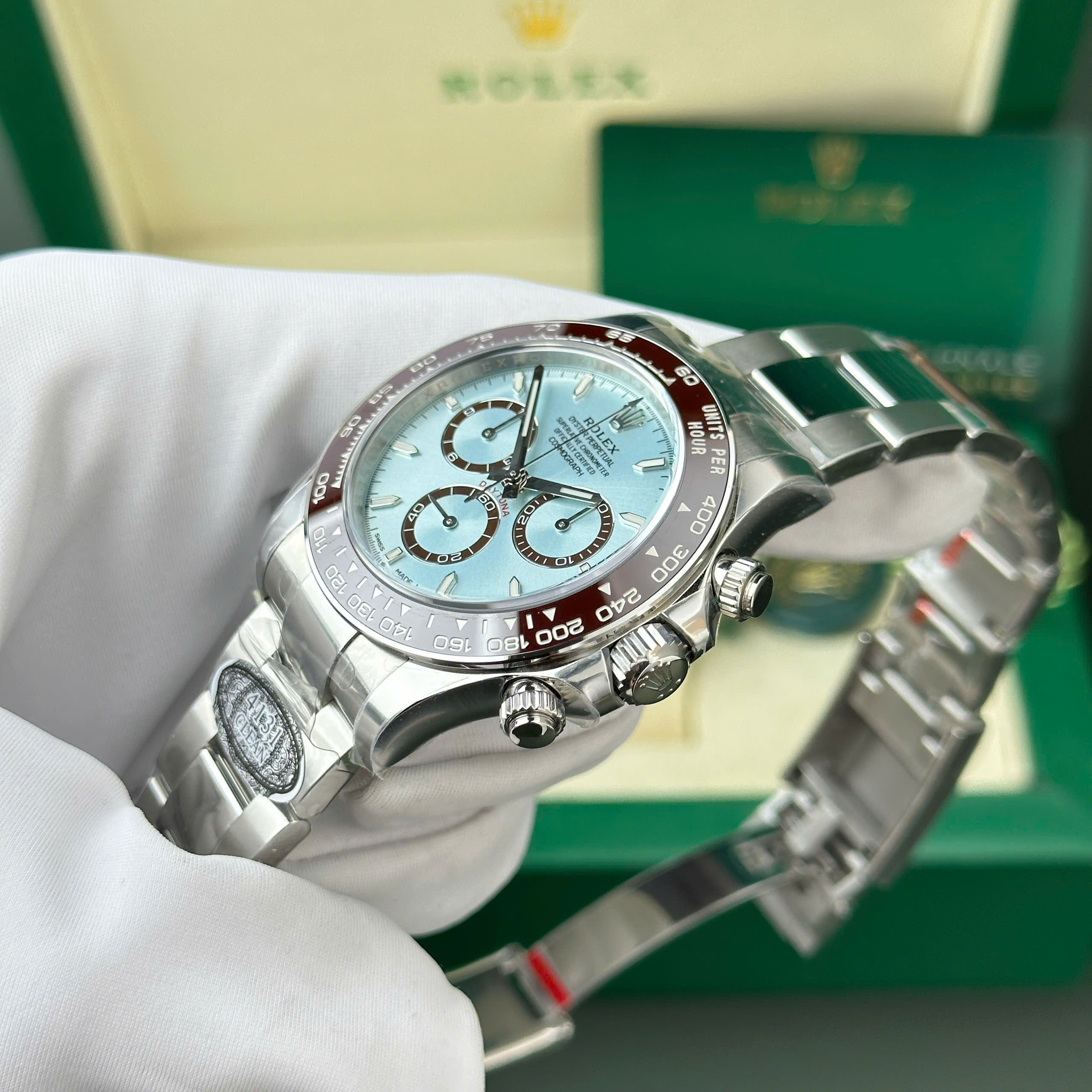 Đồng Hồ Rolex 1 1 Daytona 126506LN Mặt Xanh Băng Cọc Dạ Quang Nhà Máy Clean 40mm (3) Đồng Hồ Rolex 1 1 Daytona 126506LN Mặt Xanh Băng Cọc Dạ Quang Nhà Máy Clean 40mm (1)