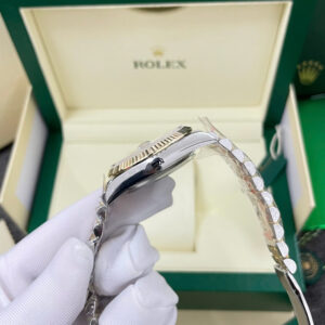 Đồng Hồ Rolex Chế Tác DateJust 126233 Bọc Vàng Thật Mặt Số Đen Đính Đá Xưởng GM 36mm (1)