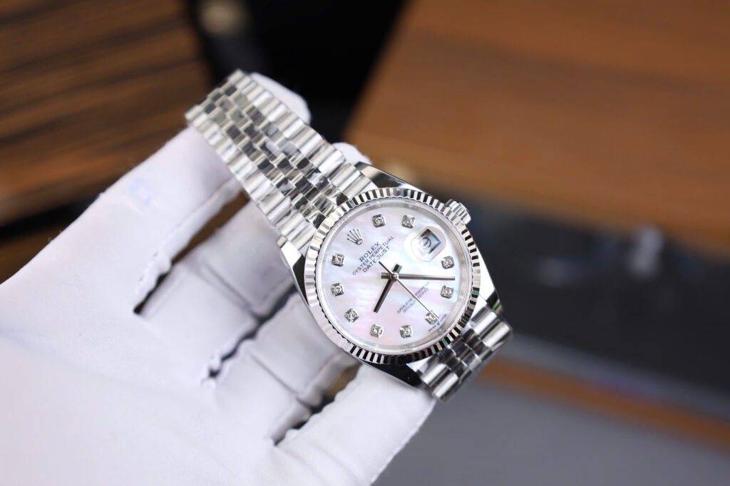 Đồng Hồ Rolex DateJust 126334 Chế Tác Mặt Số Xà Cừ Đính Đá Nhà Máy Clean 41mm (8)
