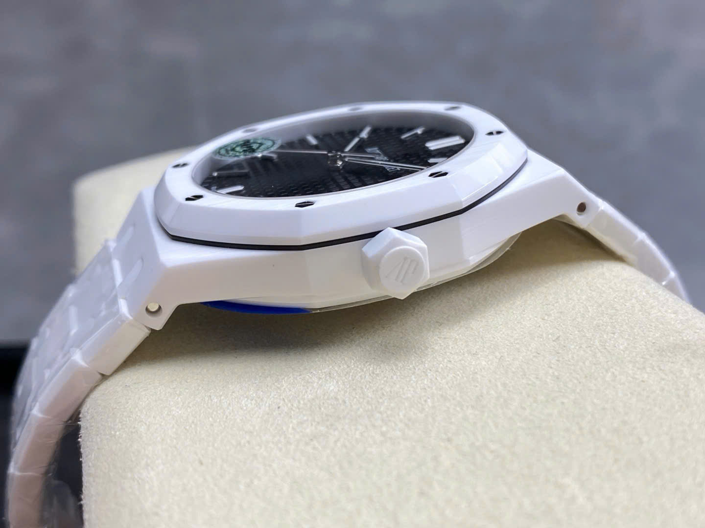 Đồng Hồ Audemars Piguet Chế Tác Gốm Trắng Royal Oak 15500CE Nhà Máy APS 2025 41mm (2) Đồng Hồ Audemars Piguet Chế Tác Gốm Trắng Royal Oak 15500CE Nhà Máy APS 2025 41mm (1)