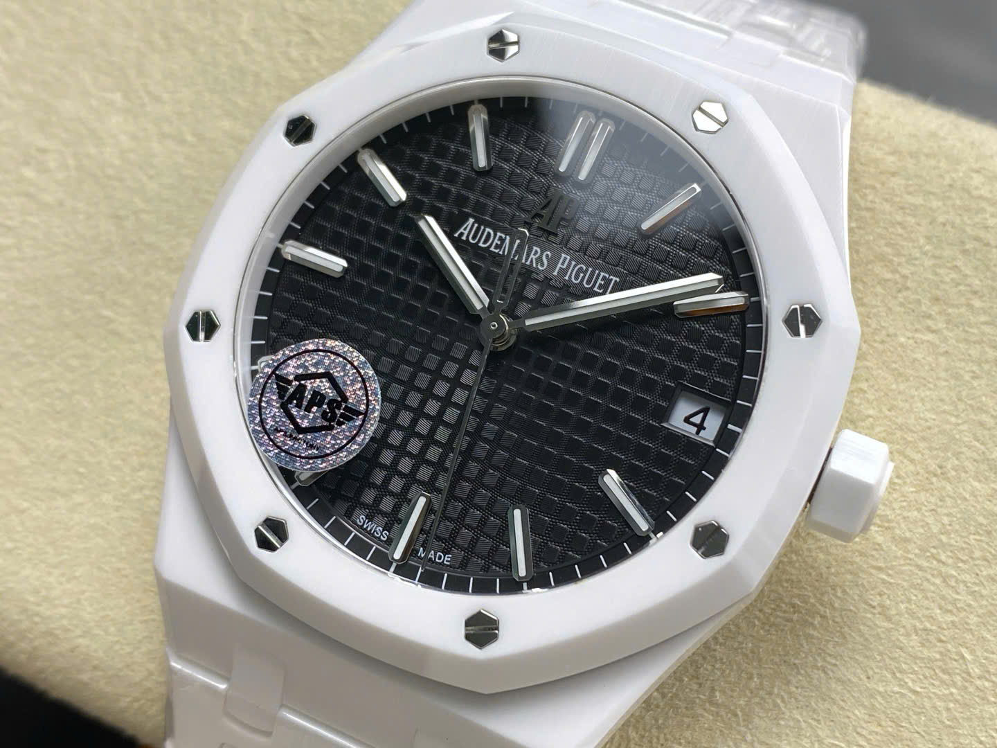 Đồng Hồ Audemars Piguet Chế Tác Gốm Trắng Royal Oak 15500CE Nhà Máy APS 2025 41mm (4) Đồng Hồ Audemars Piguet Chế Tác Gốm Trắng Royal Oak 15500CE Nhà Máy APS 2025 41mm (1)