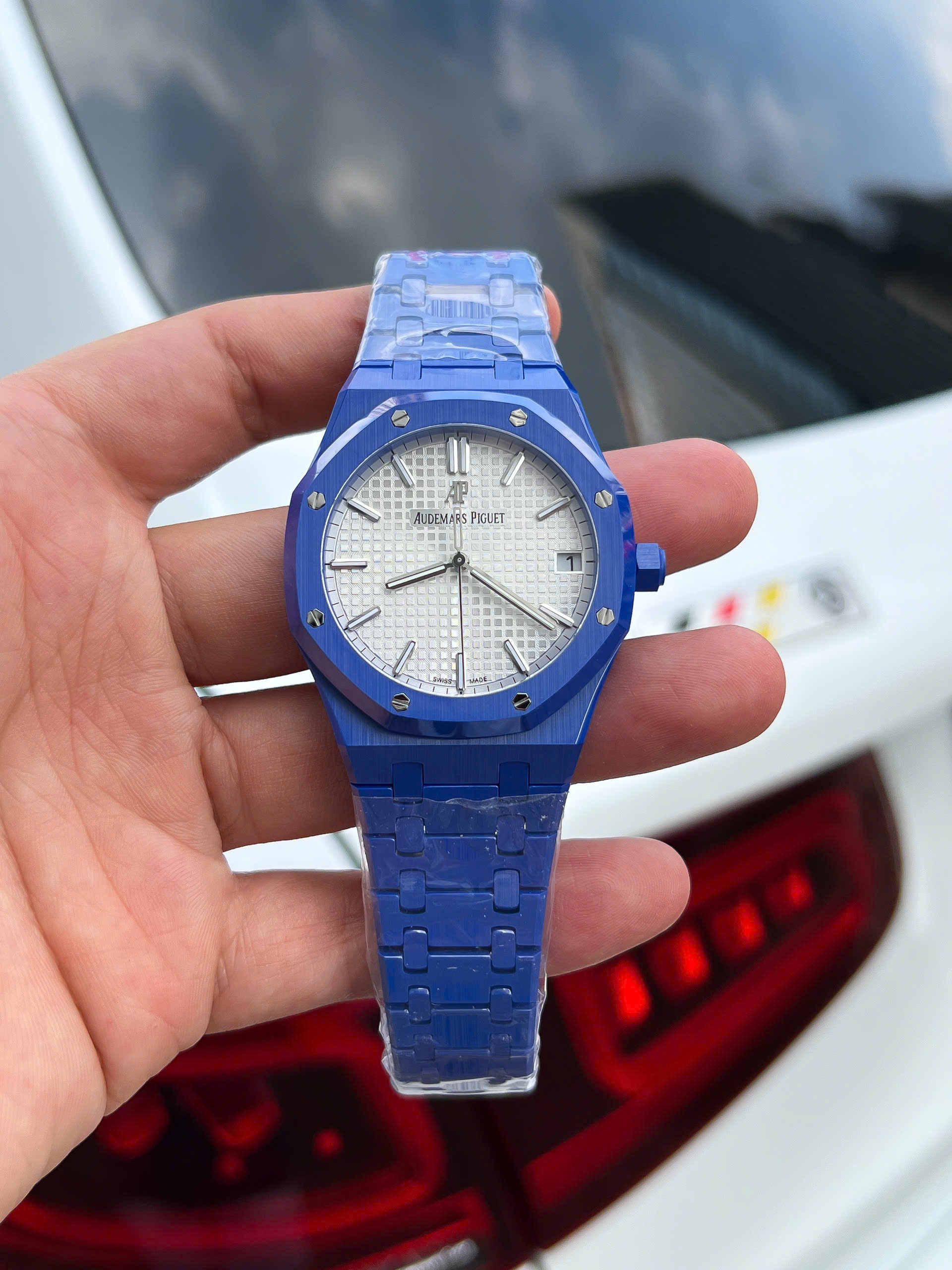 Đồng Hồ Audemars Piguet Chế Tác Gốm Xanh Royal Oak 15500CE Mặt Trắng Xưởng APS 41mm (1) Đồng Hồ Audemars Piguet Chế Tác Gốm Xanh Royal Oak 15500CE Mặt Trắng Xưởng APS 41mm (1)