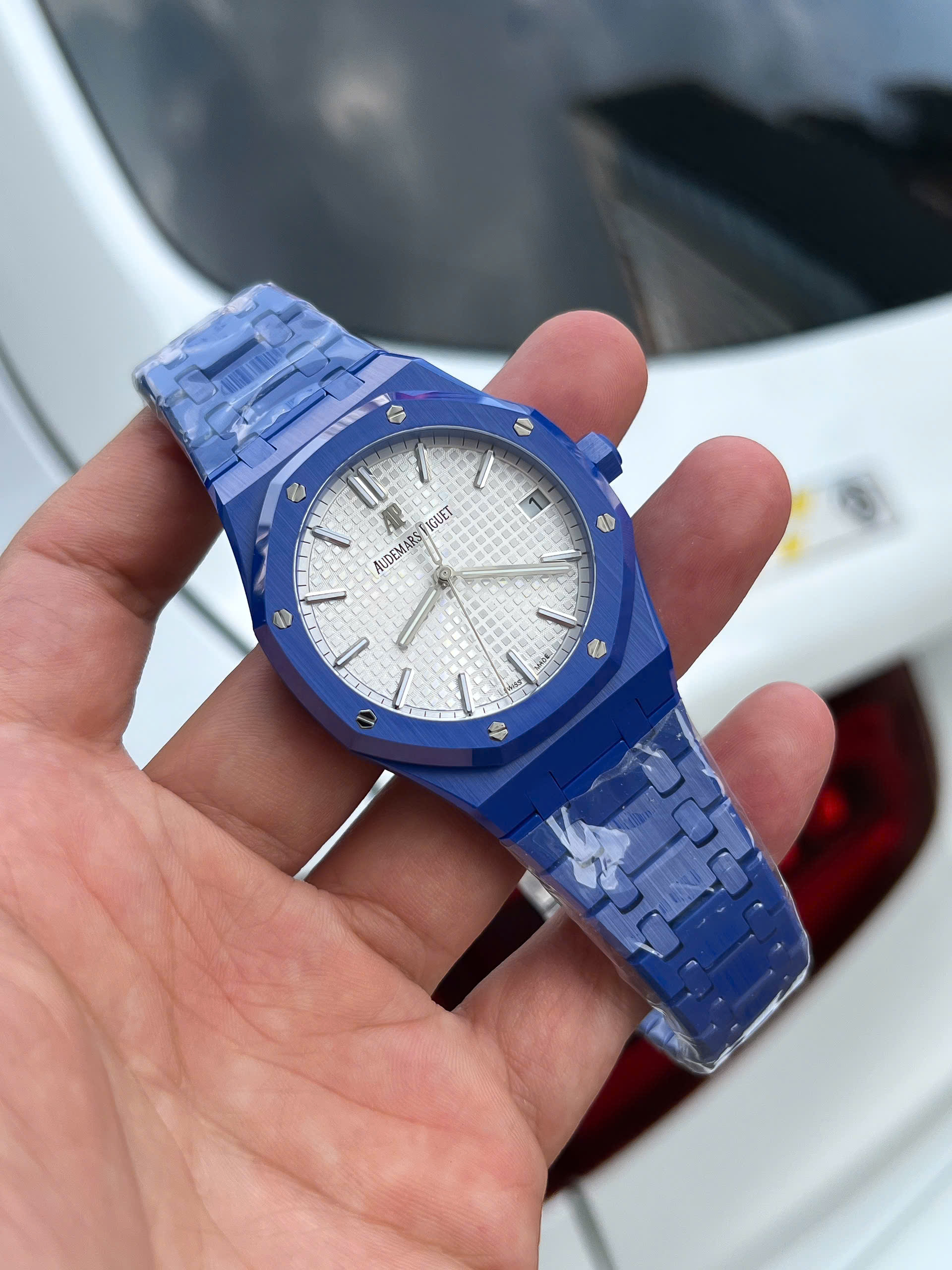 Đồng Hồ Audemars Piguet Chế Tác Gốm Xanh Royal Oak 15500CE Mặt Trắng Xưởng APS 41mm (3) Đồng Hồ Audemars Piguet Chế Tác Gốm Xanh Royal Oak 15500CE Mặt Trắng Xưởng APS 41mm (1)