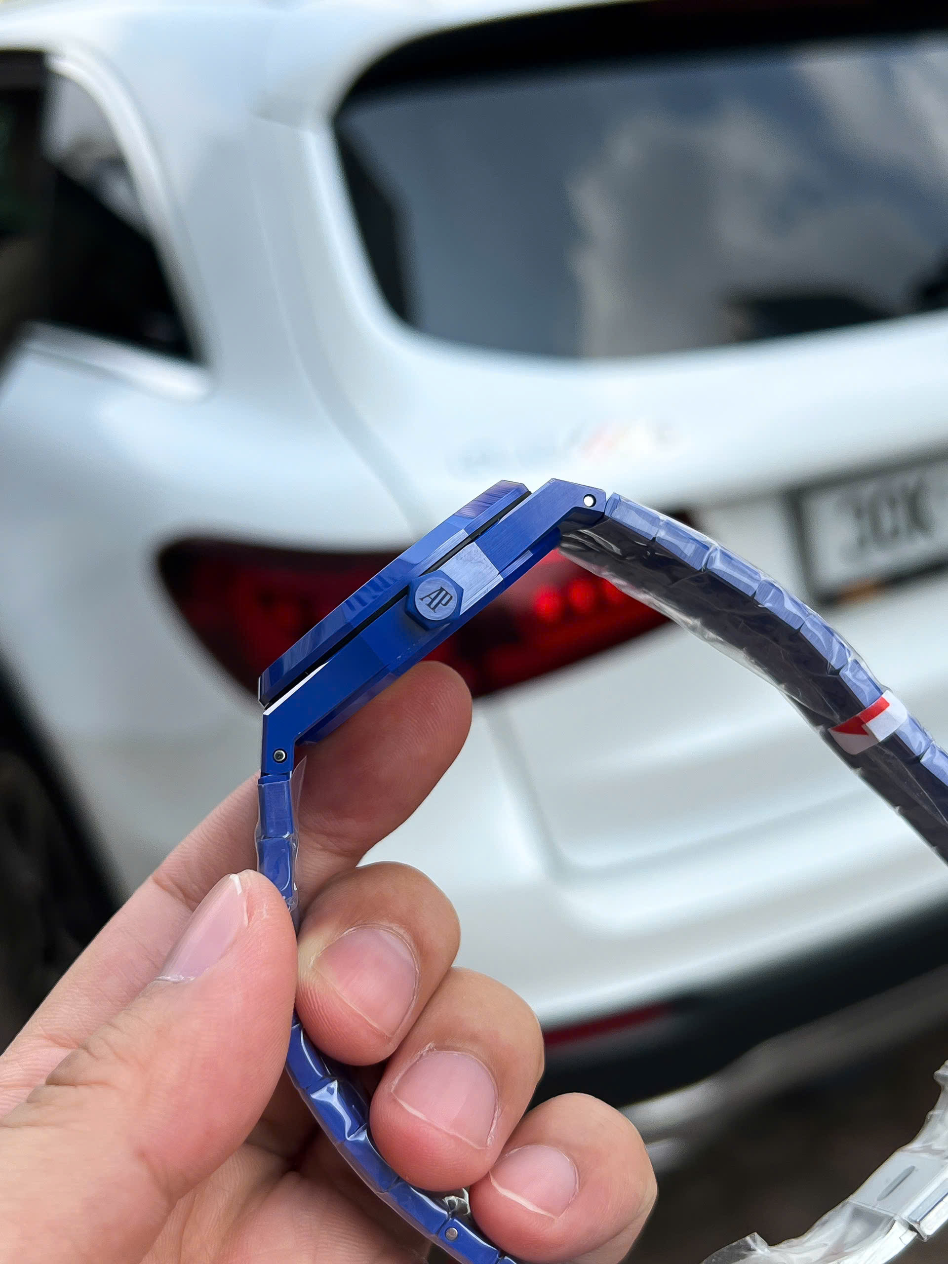 Đồng Hồ Audemars Piguet Chế Tác Gốm Xanh Royal Oak 15500CE Mặt Xanh Xưởng APS 41mm (8) Đồng Hồ Audemars Piguet Chế Tác Gốm Xanh Royal Oak 15500CE Mặt Xanh Xưởng APS 41mm (9)