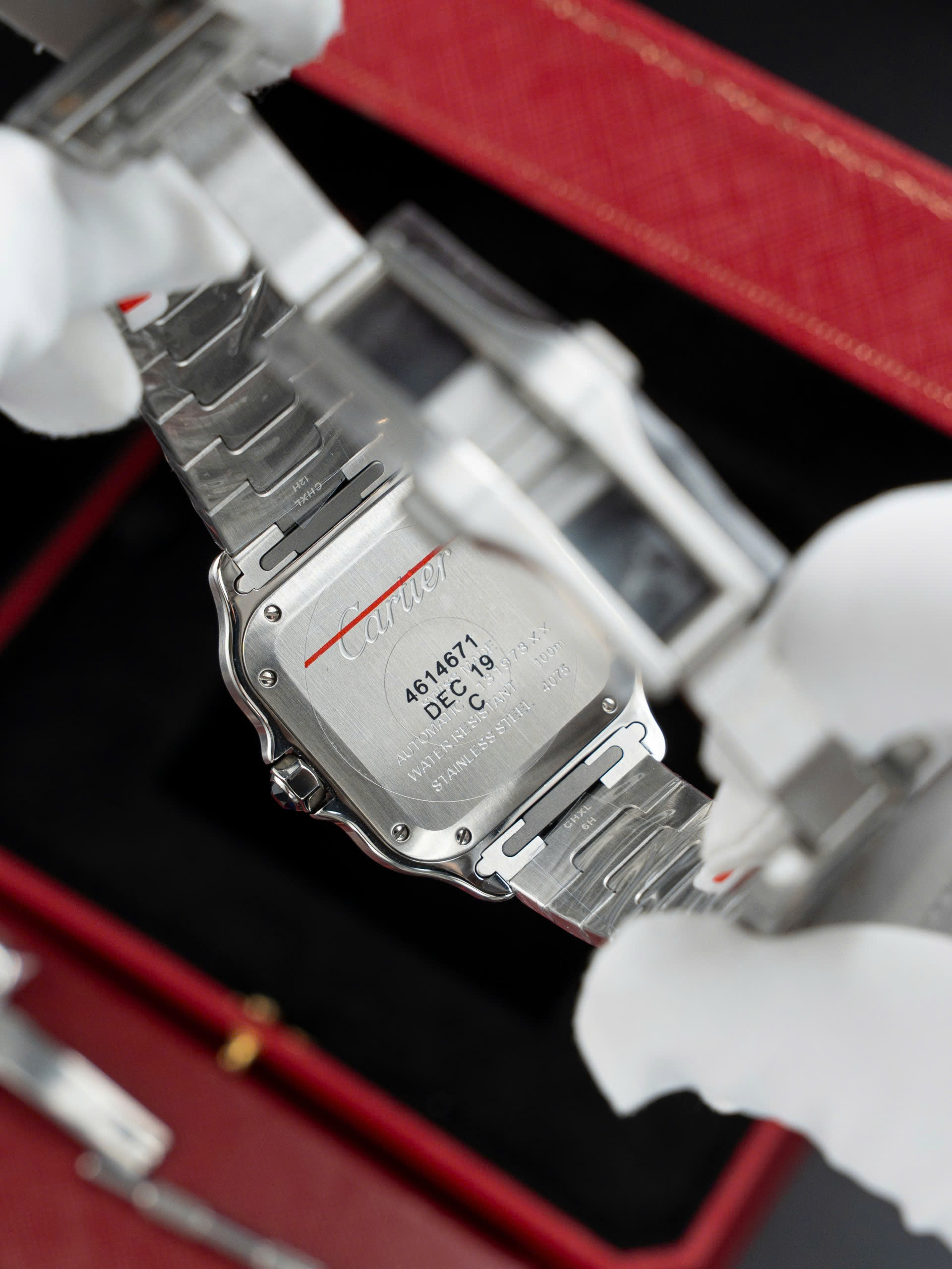 Đồng Hồ Cartier Rep 11 Santos W2SA0016Nữ Mặt Trắng Dây Thép Nhà Máy BV 35,1mm (1) Đồng Hồ Cartier Rep 11 Santos W2SA0016 Nữ Mặt Trắng Màu Demi Xưởng BV 35,1mm