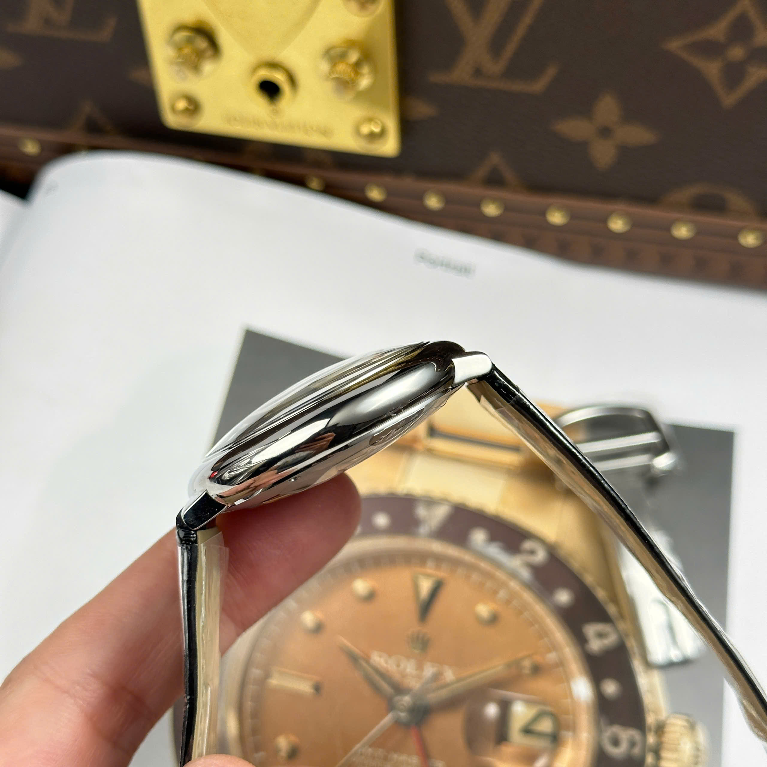 Đồng Hồ Cartier Replica 11 Ballon Bleu Cao Cấp Dây Da Màu Đen Nhà Máy AF 40mm (3)