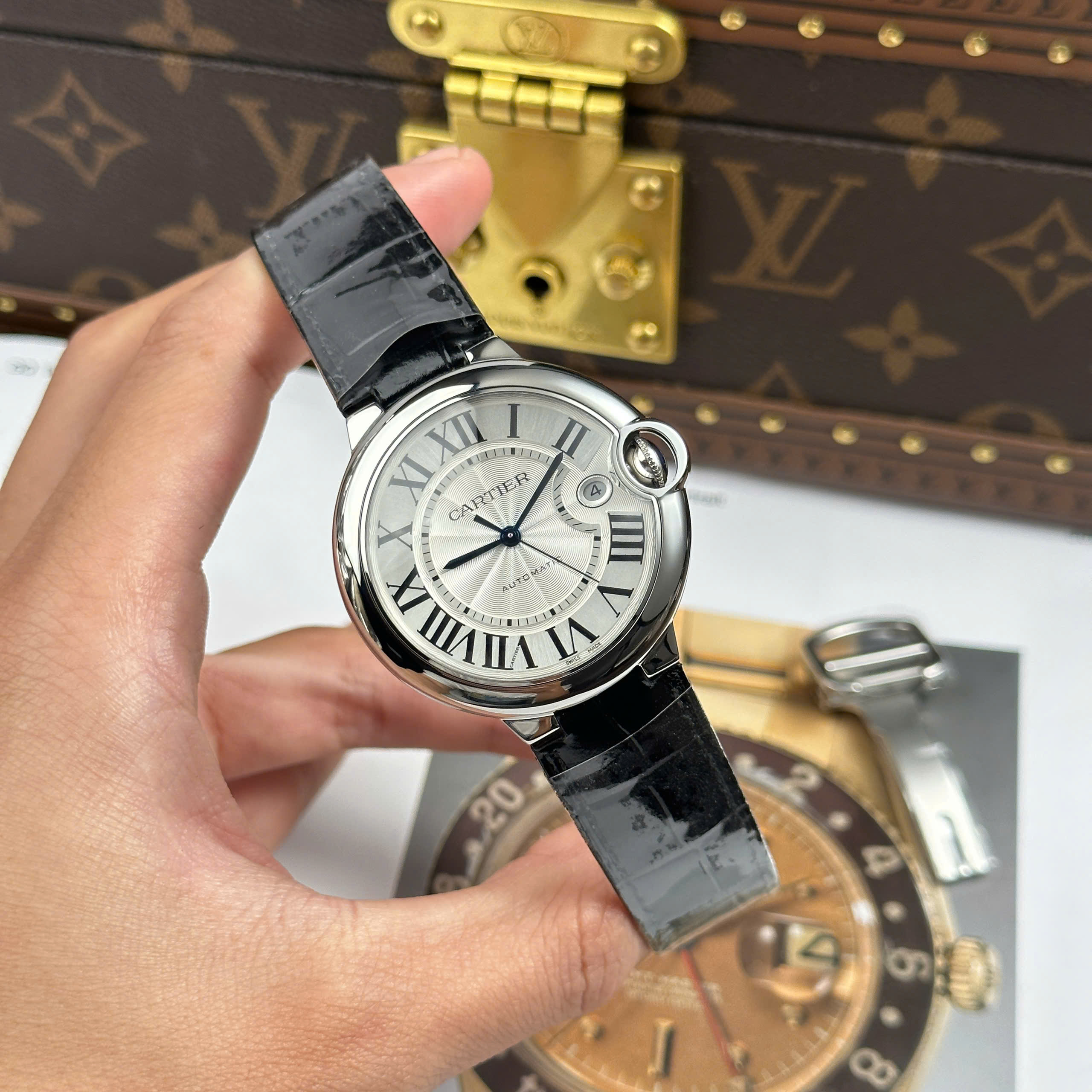 Đồng Hồ Cartier Replica 11 Ballon Bleu Cao Cấp Dây Da Màu Đen Nhà Máy AF 40mm (6)