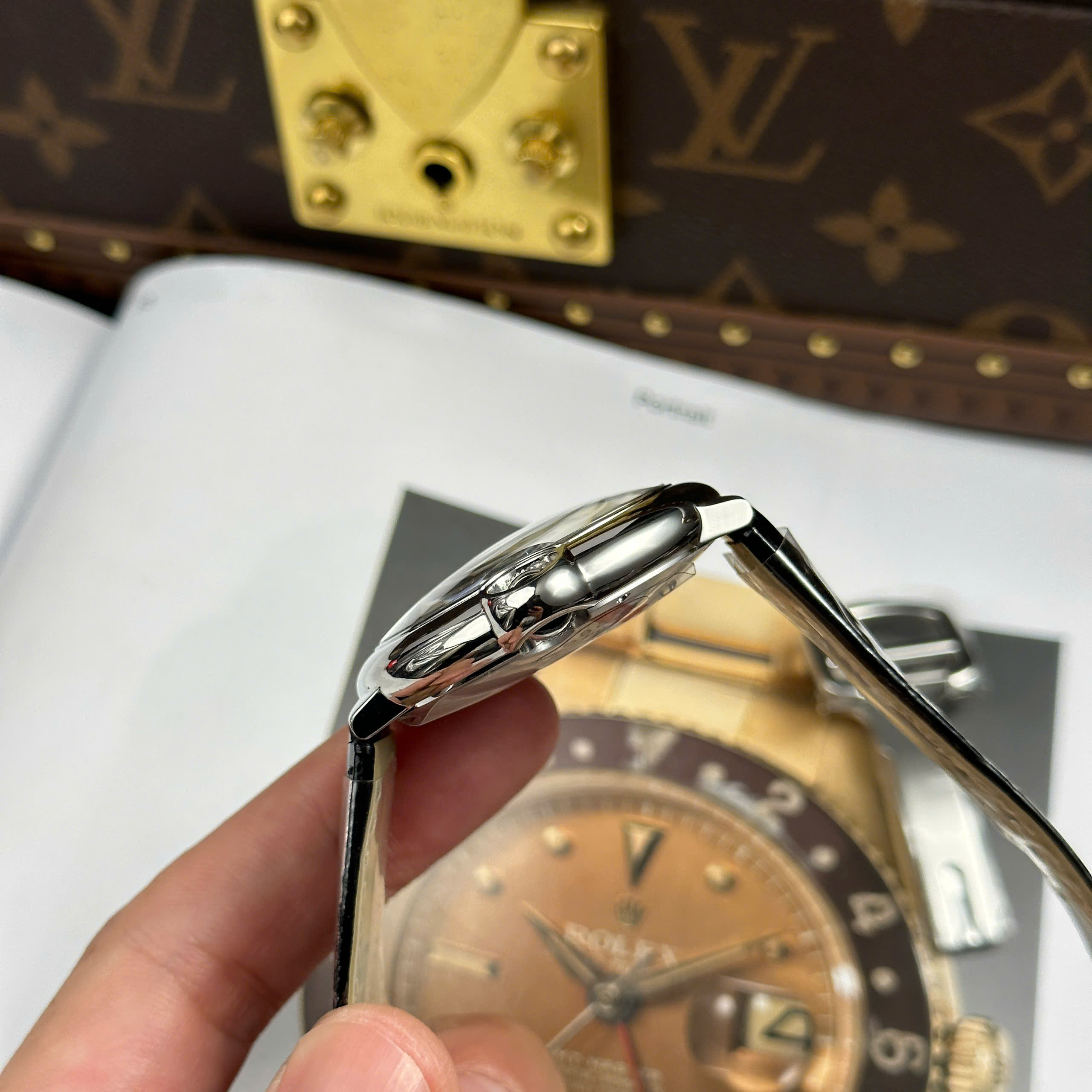 Đồng Hồ Cartier Replica 11 Ballon Bleu Cao Cấp Dây Da Màu Đen Nhà Máy AF 40mm (7)